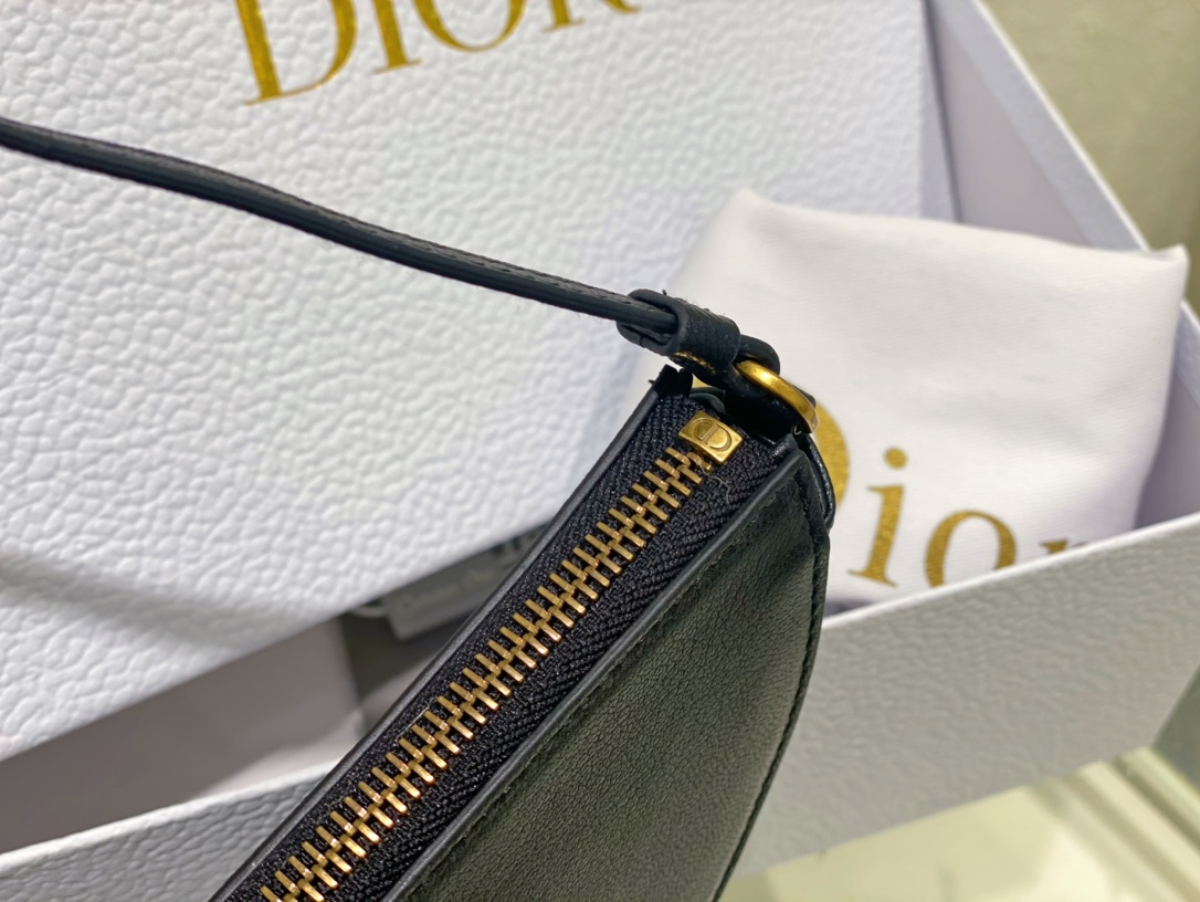 Dior Saddle Shoulder Pouch Black Goatskin