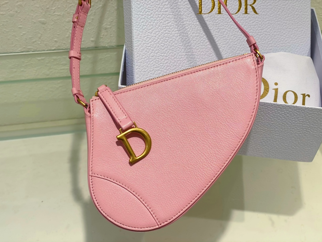 Dior Saddle Shoulder Pouch Pink Goatskin