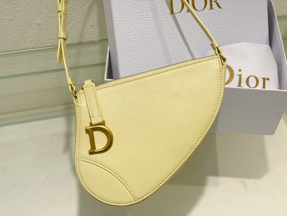 Dior Saddle Shoulder Pouch Yellow Goatskin