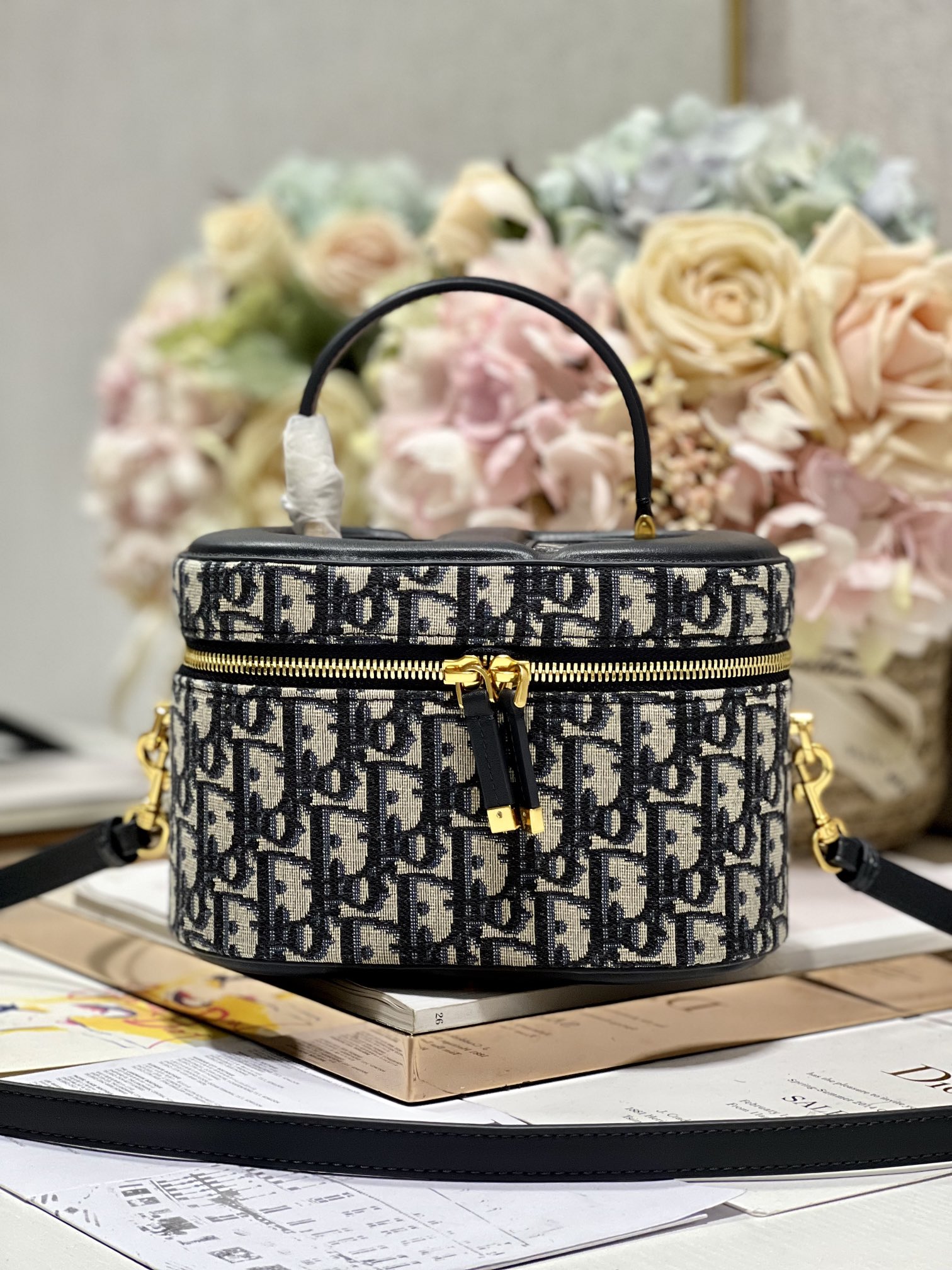 Dior Small Diortravel Blue Dior Oblique Embroidery Vanity Case White
