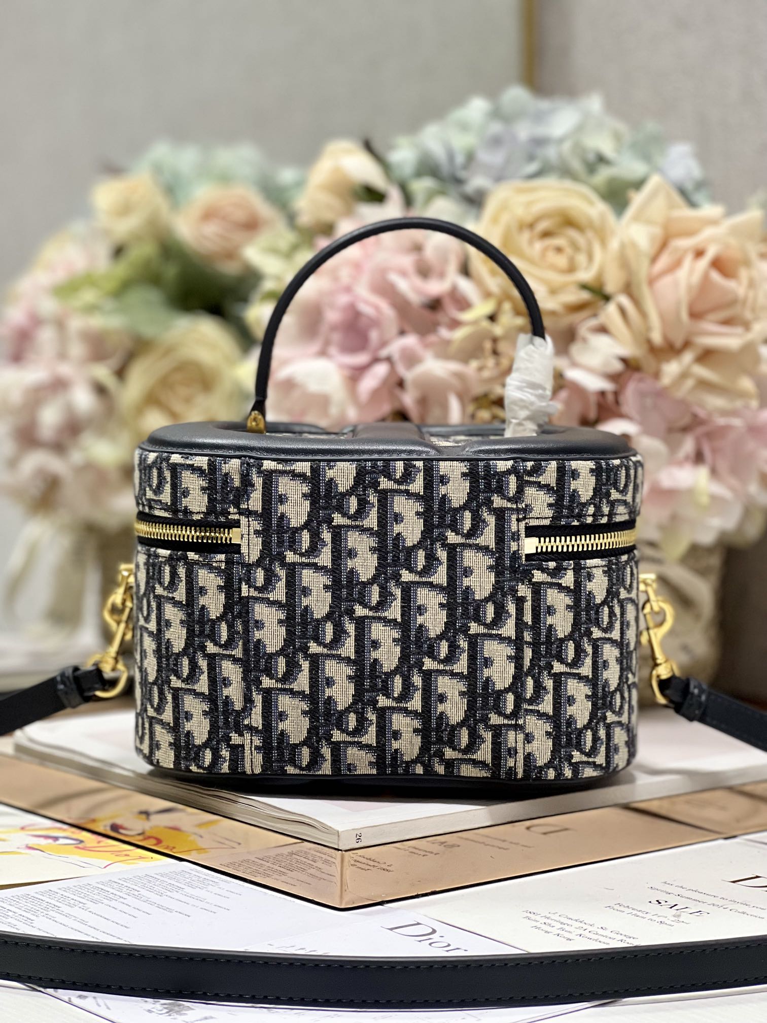 Dior Small Diortravel Blue Dior Oblique Embroidery Vanity Case White