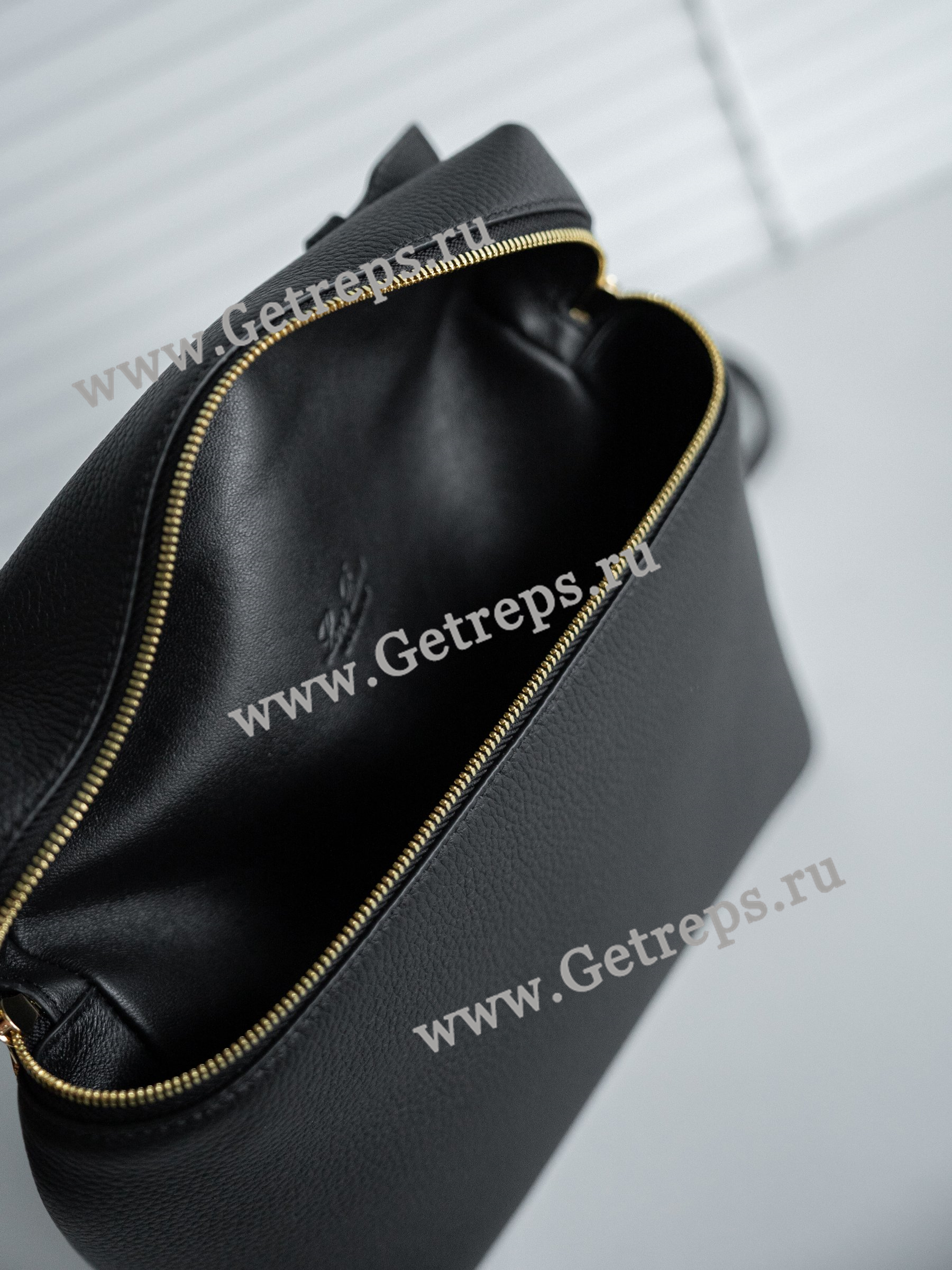 Extra Pocket Backpack L23.5 Grained Calfskin Black
