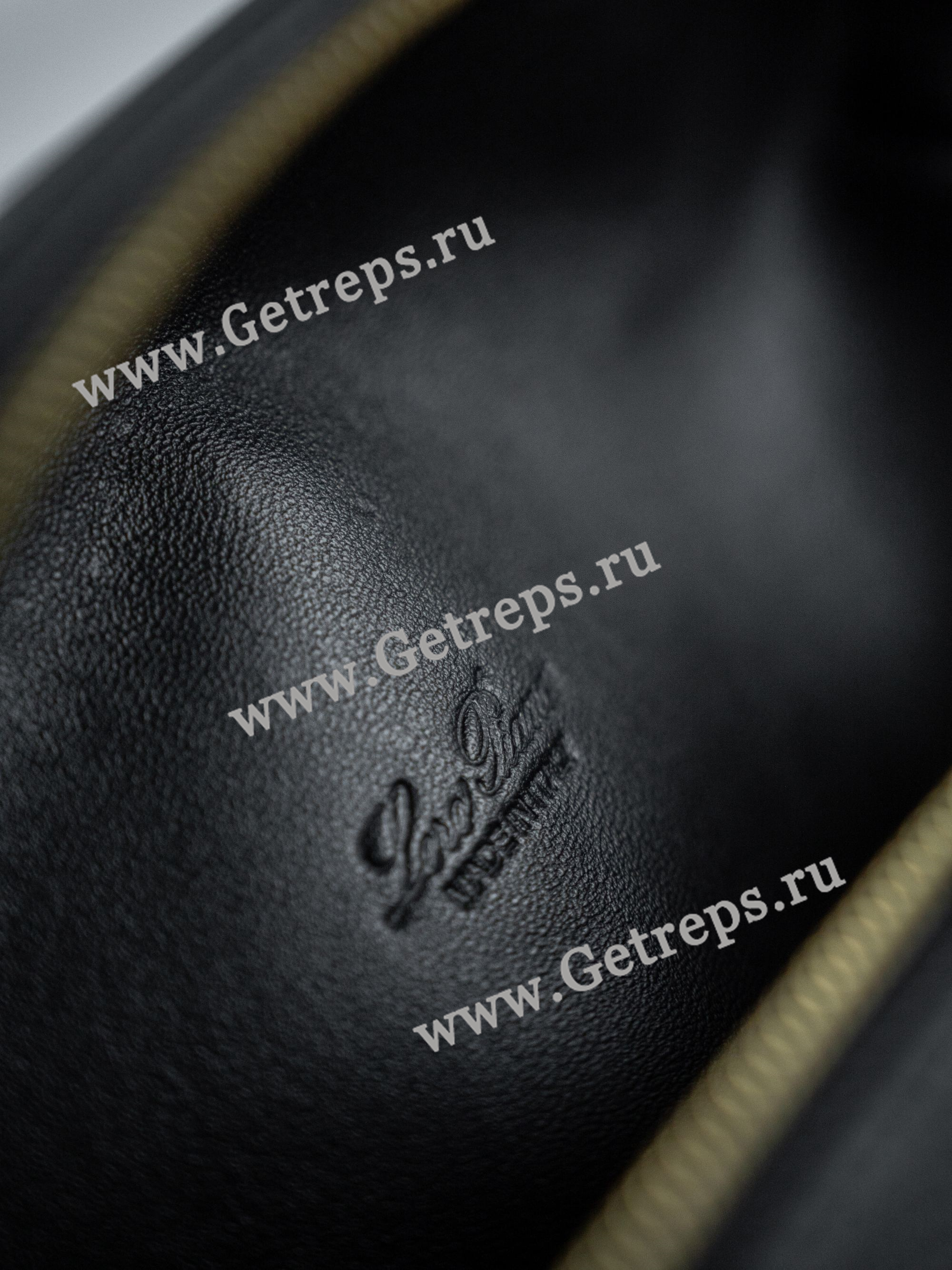 Extra Pocket Backpack L23.5 Grained Calfskin Black