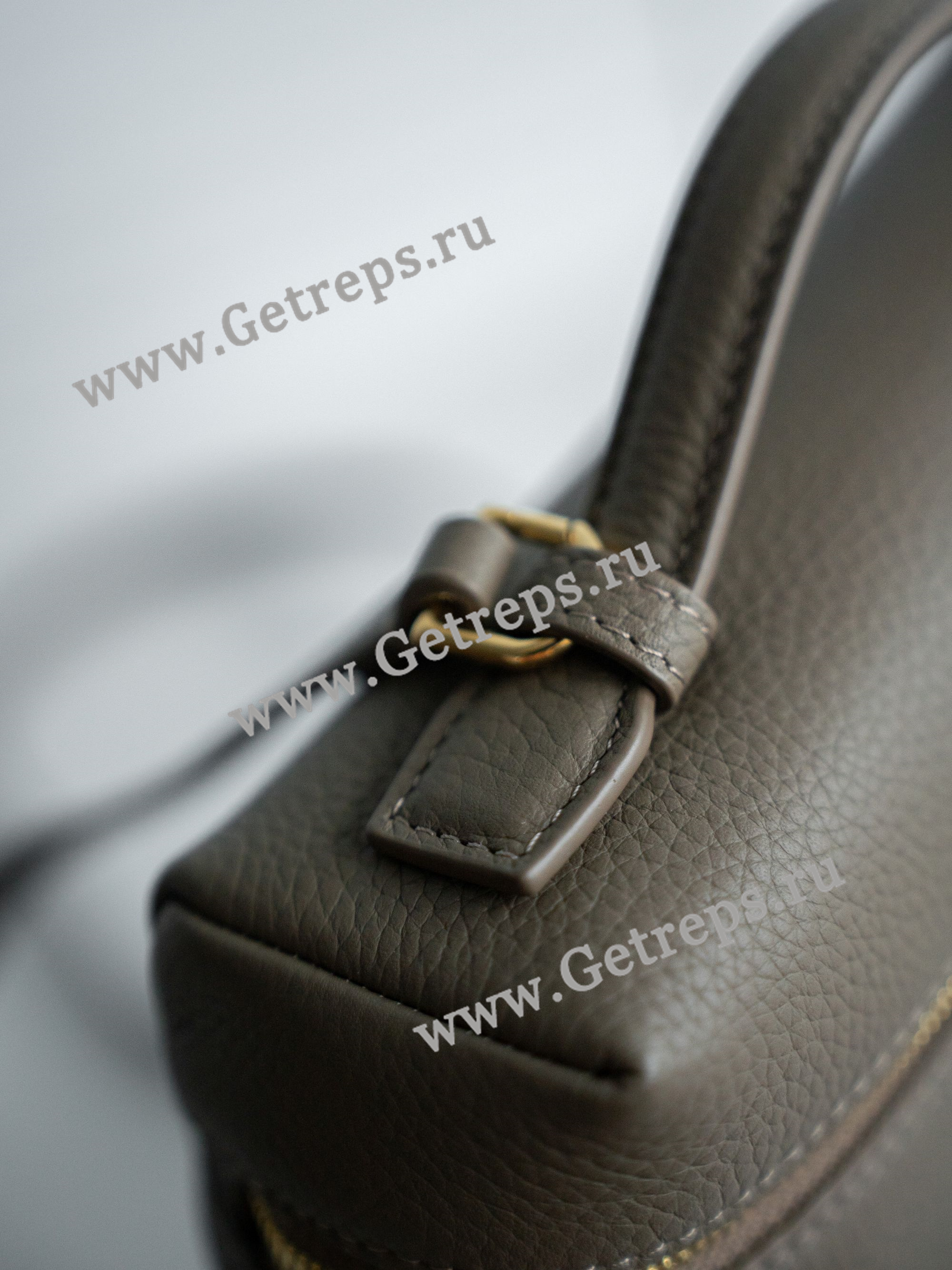 Extra Pocket Backpack L23.5 Grained Calfskin Gary