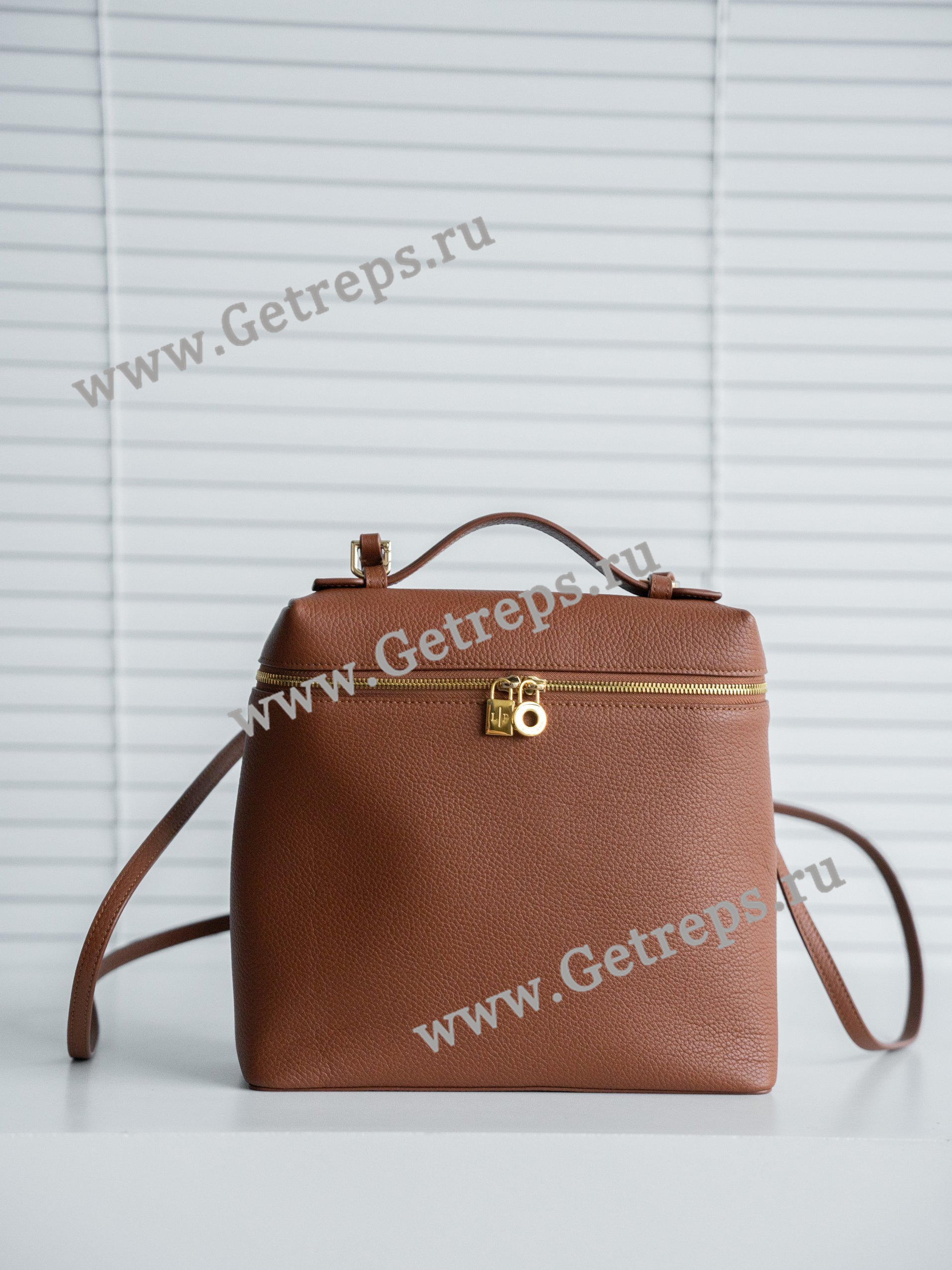 Extra Pocket Backpack L23.5 Grained Calfskin Kummel