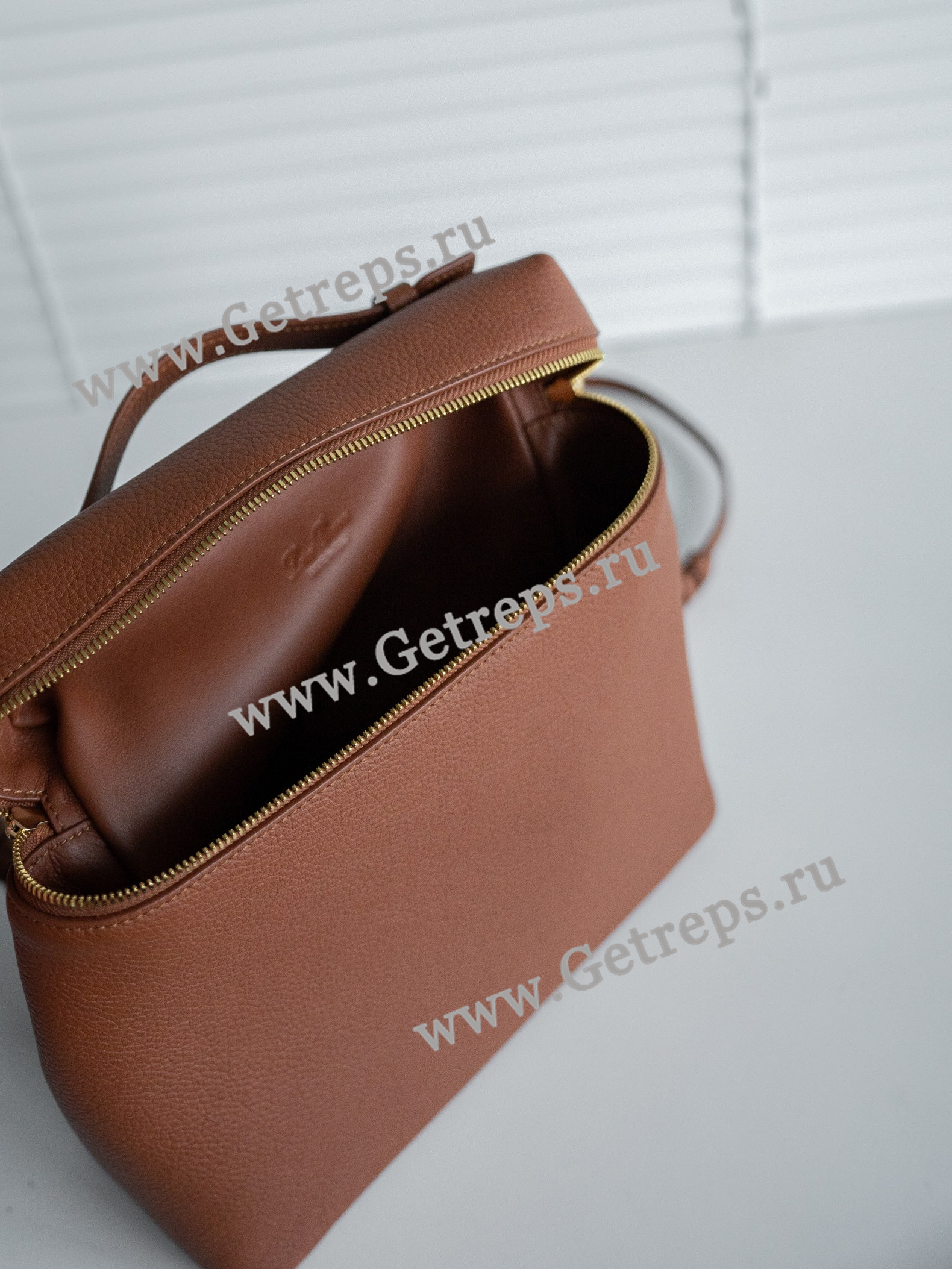 Extra Pocket Backpack L23.5 Grained Calfskin Kummel