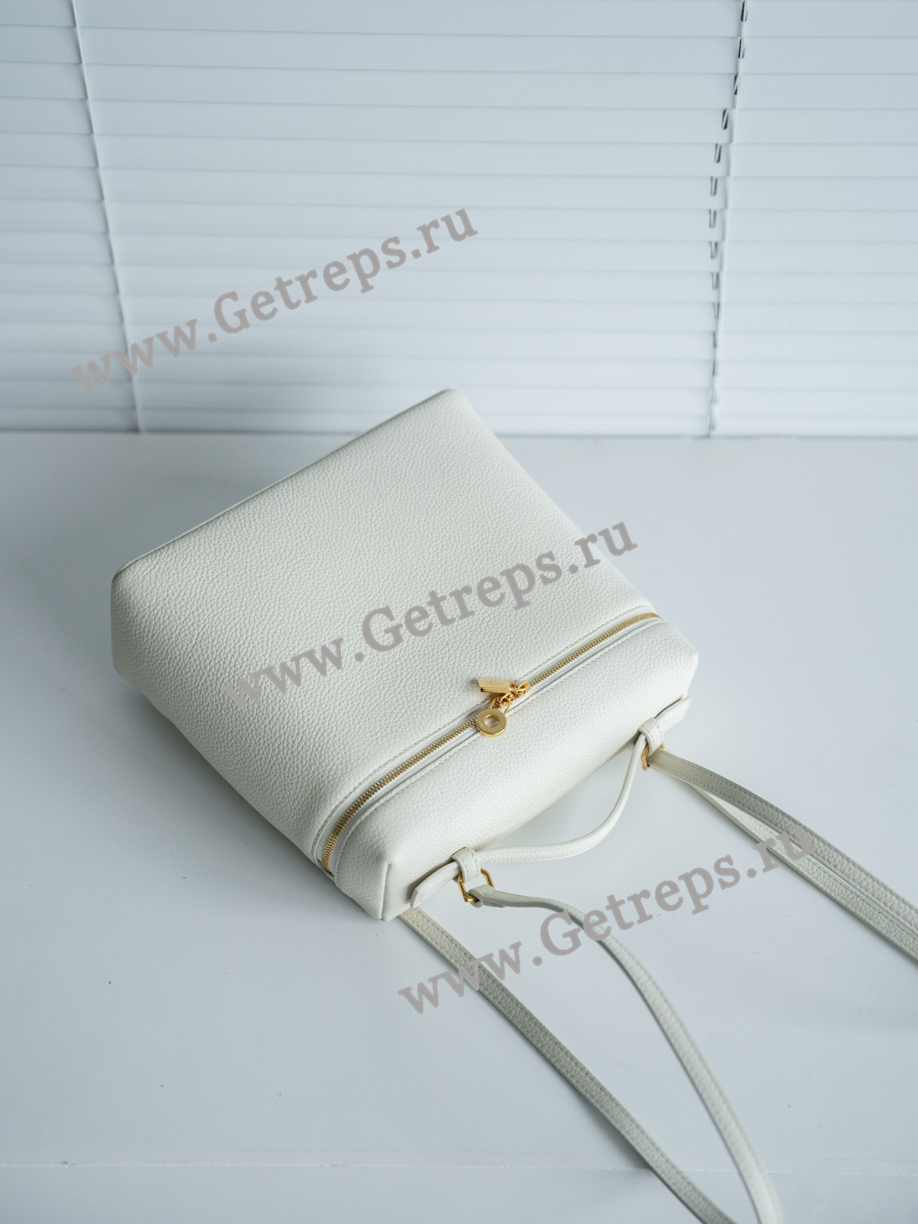 Extra Pocket Backpack L23.5 Grained Calfskin White