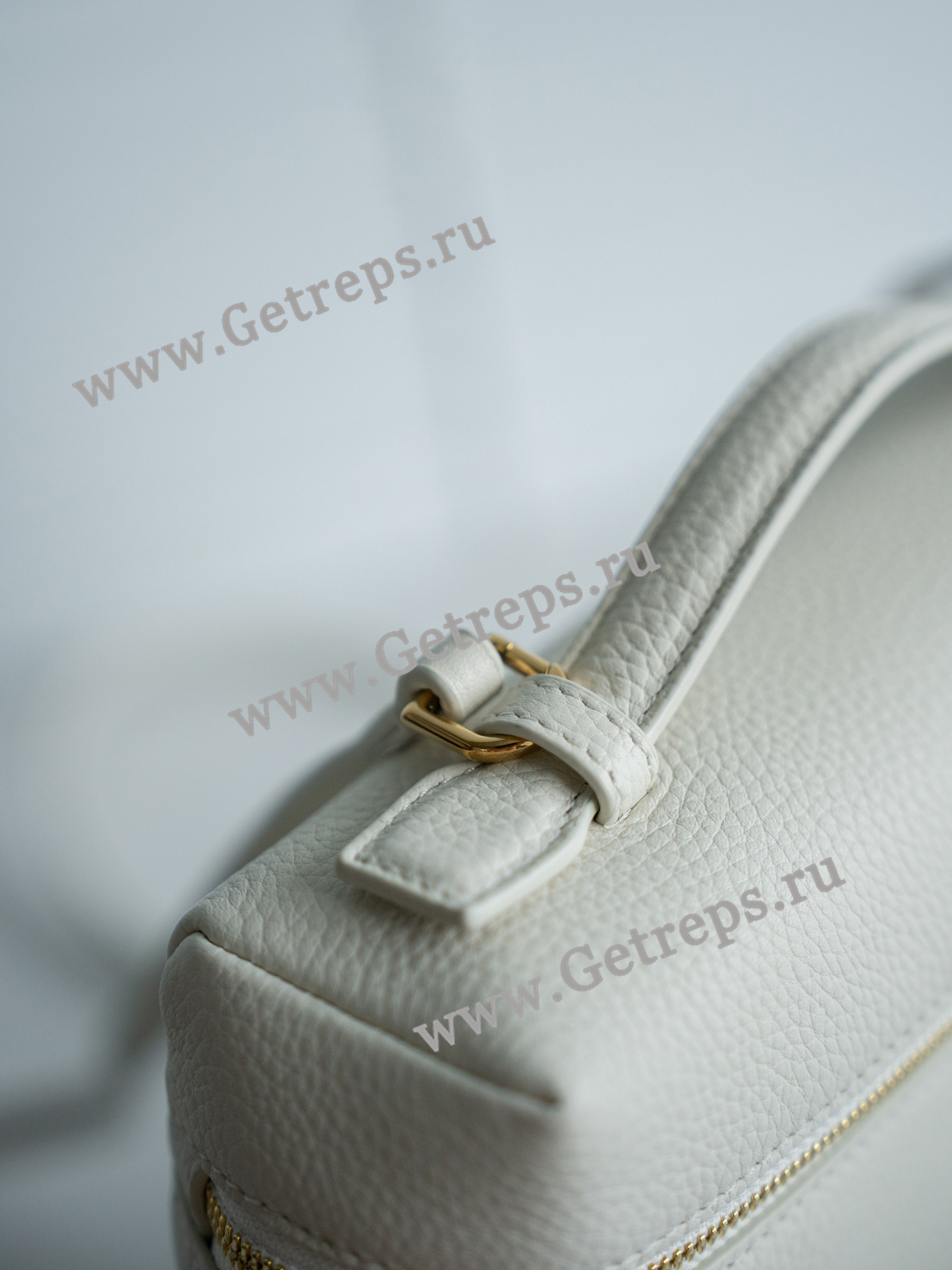 Extra Pocket Backpack L23.5 Grained Calfskin White