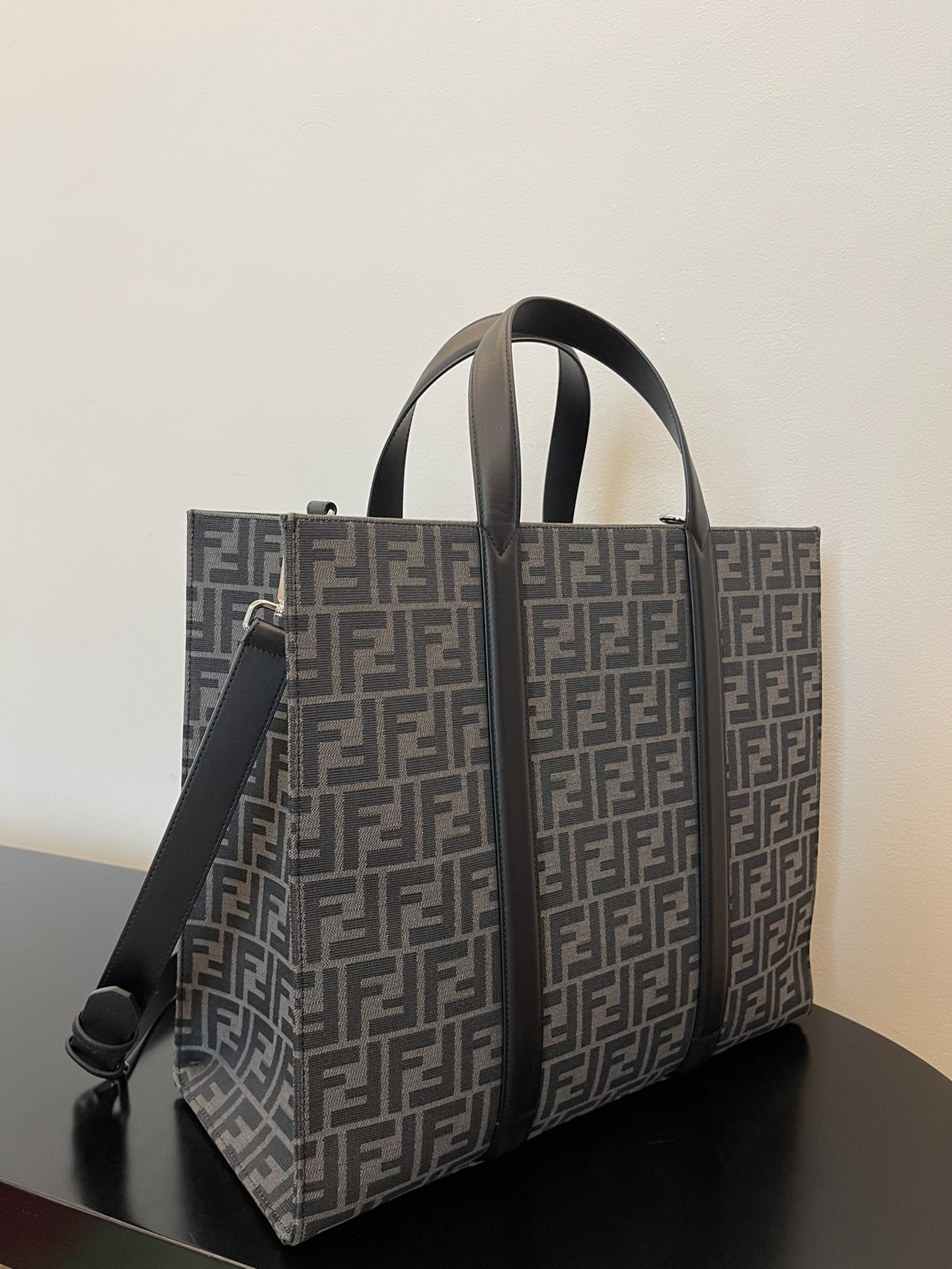 Fendi Fendi 1 Men Tote Bag -1