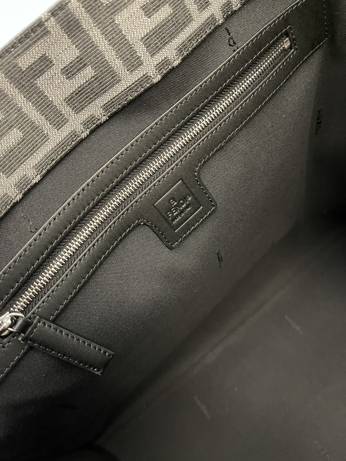 Fendi Fendi 1 Men Tote Bag -1