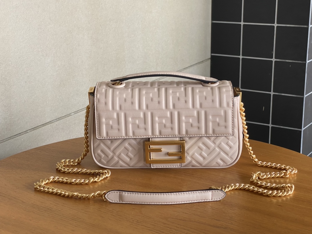 Fendi Iconic Medium Baguette Bag Pink Nappa Leather Bag