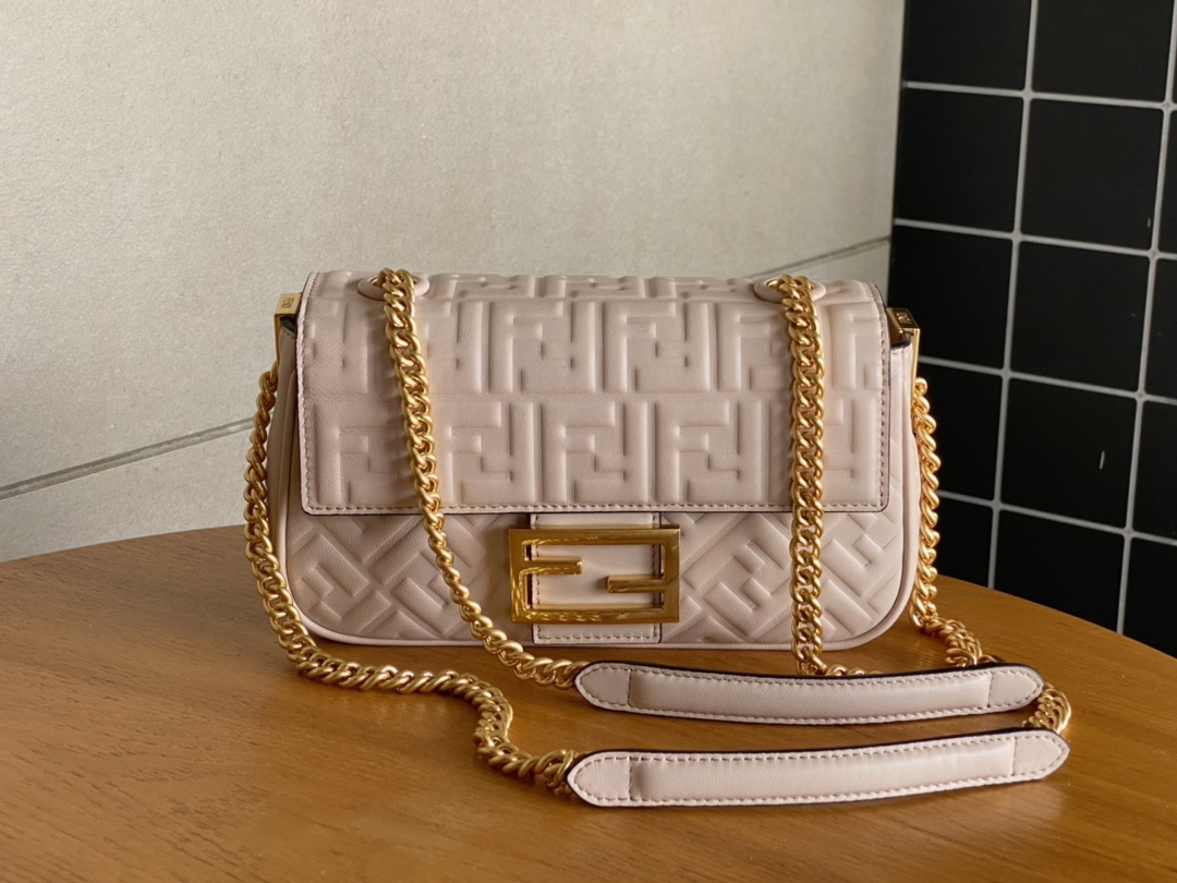 Fendi Iconic Medium Baguette Bag Pink Nappa Leather Bag