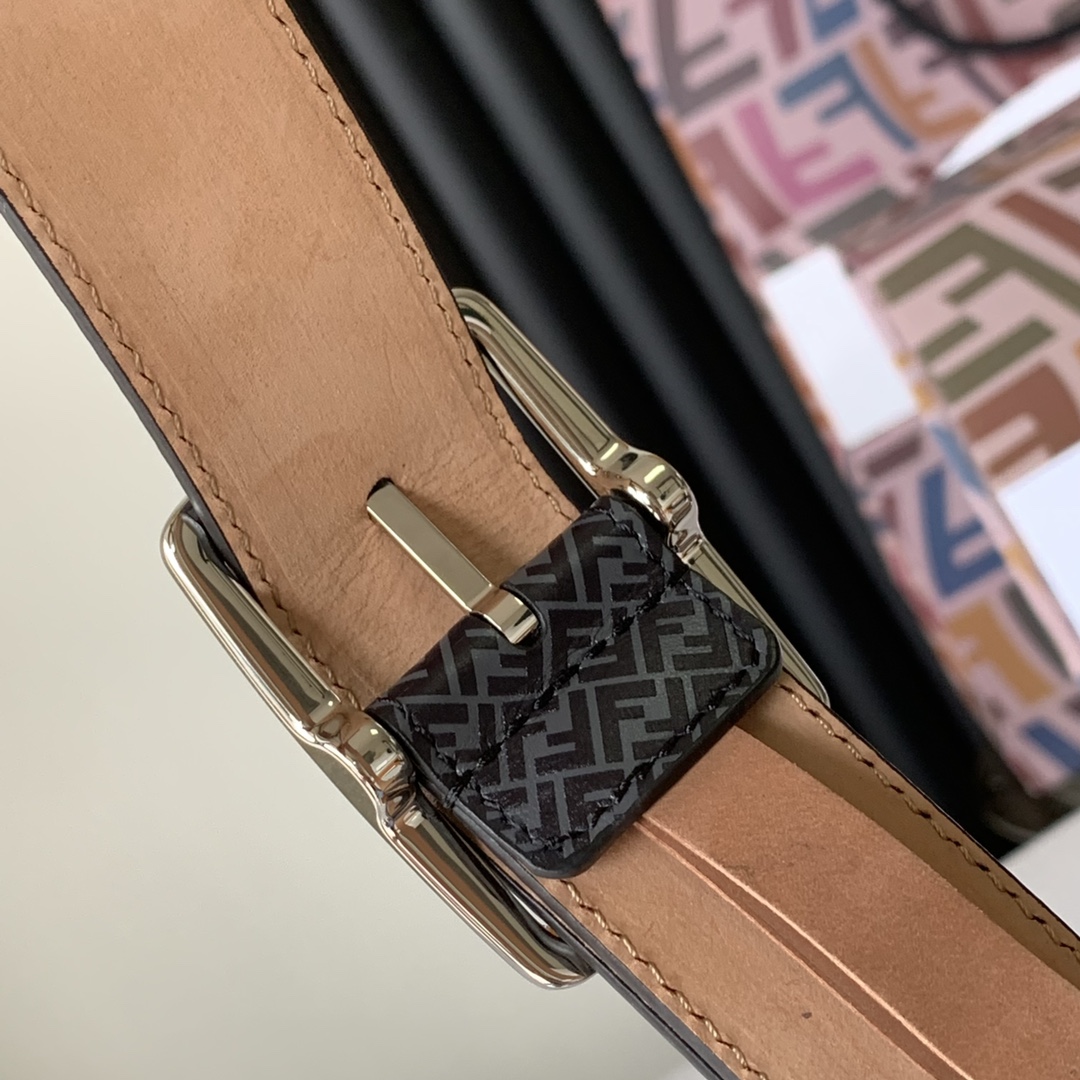 Fendi Leather Belt Width 3.5cm 018