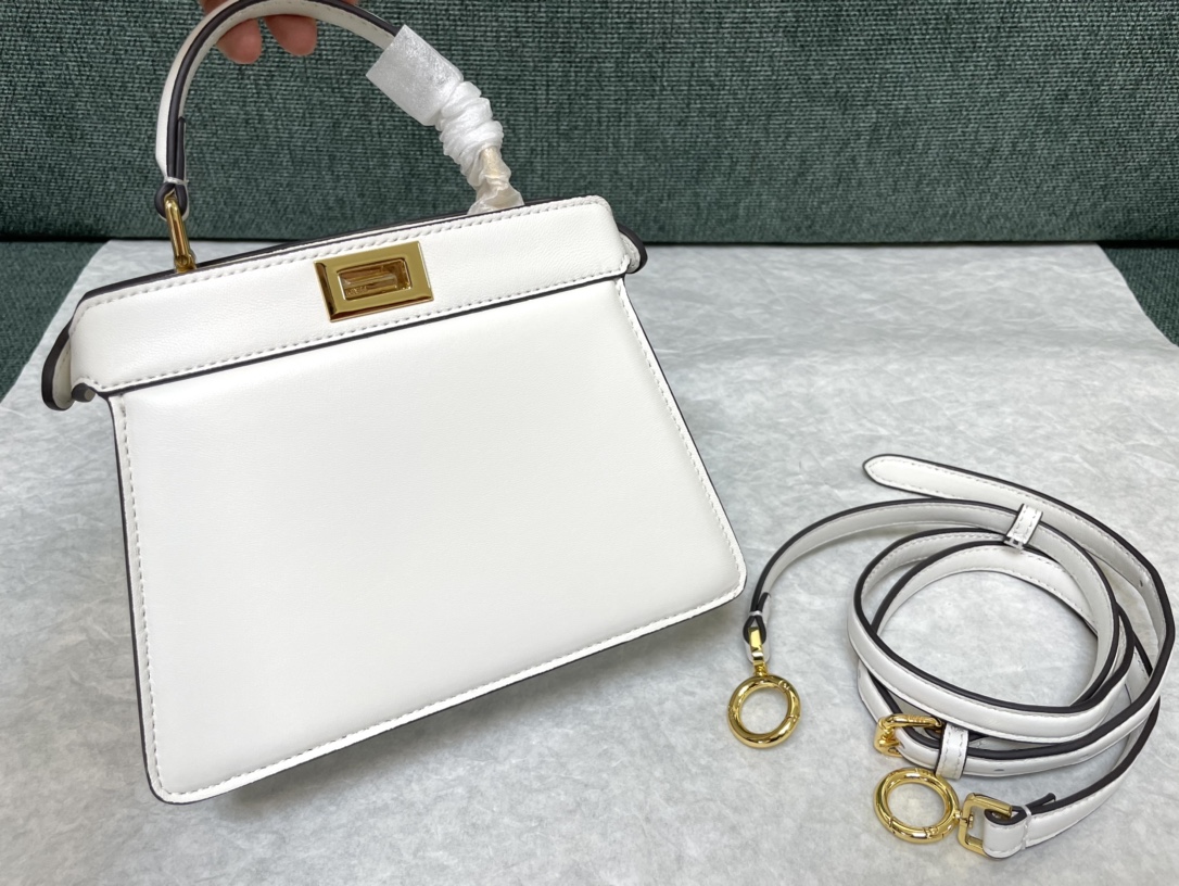 Fendi Peekaboo Iseeu Small Embellished with the Classic Twist Lock on Both Sides White Leather