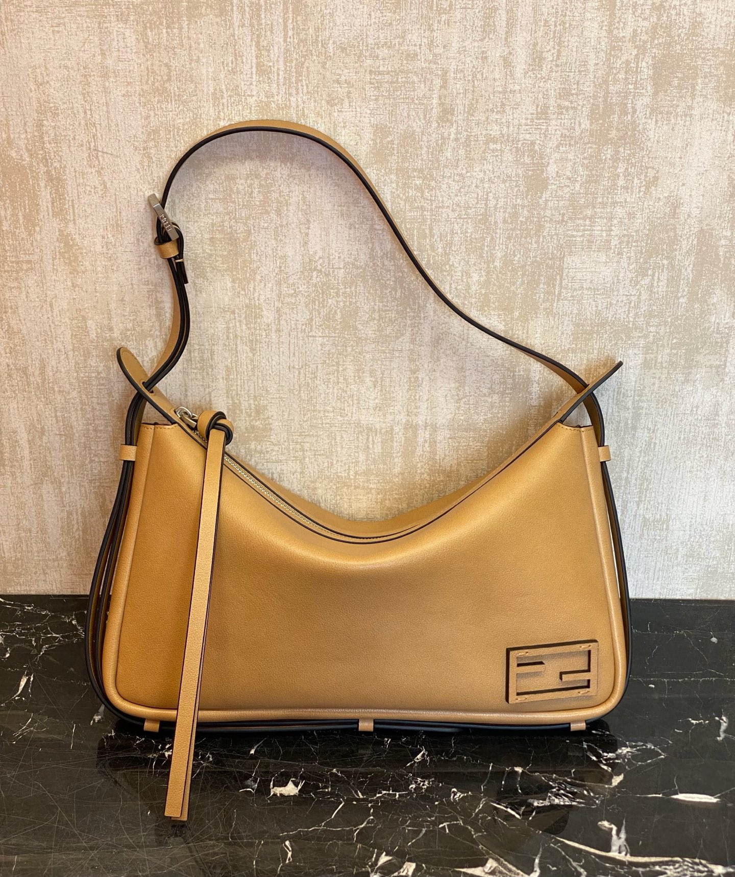 Fendi Simply Large Handbag Beige Leather