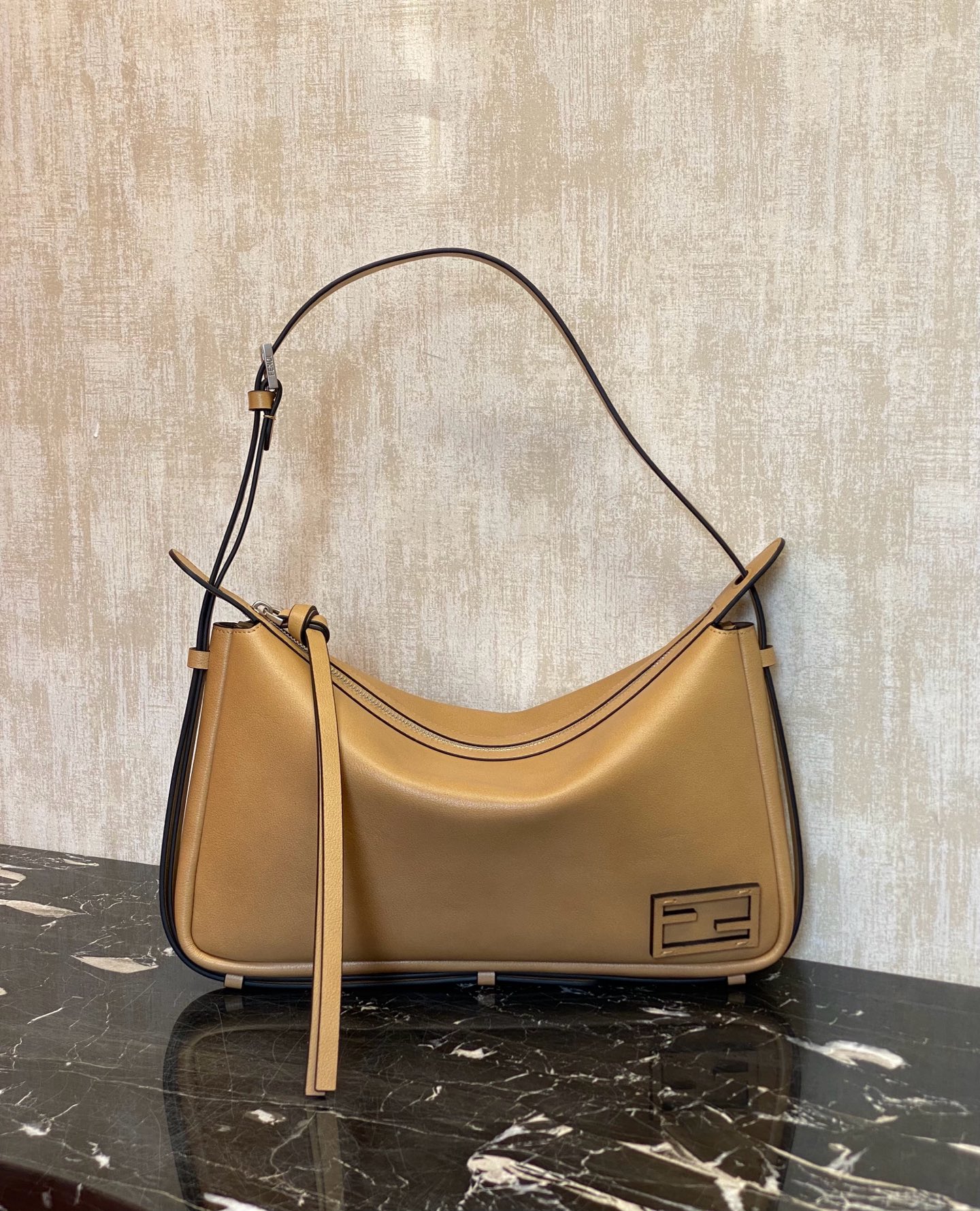 Fendi Simply Large Handbag Beige Leather