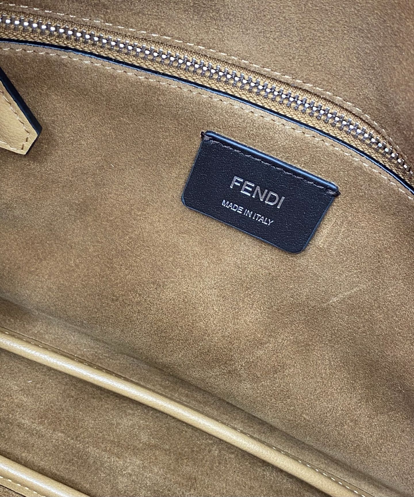 Fendi Simply Large Handbag Beige Leather