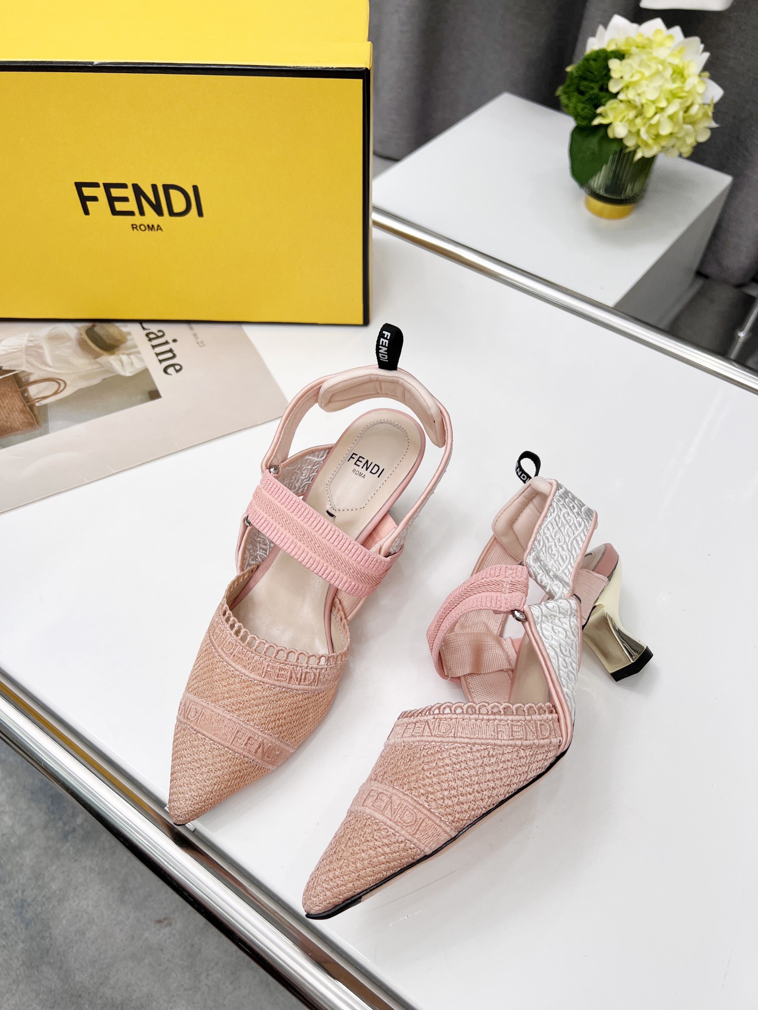 Fendi Women Colibri Pumps-0013  35-42