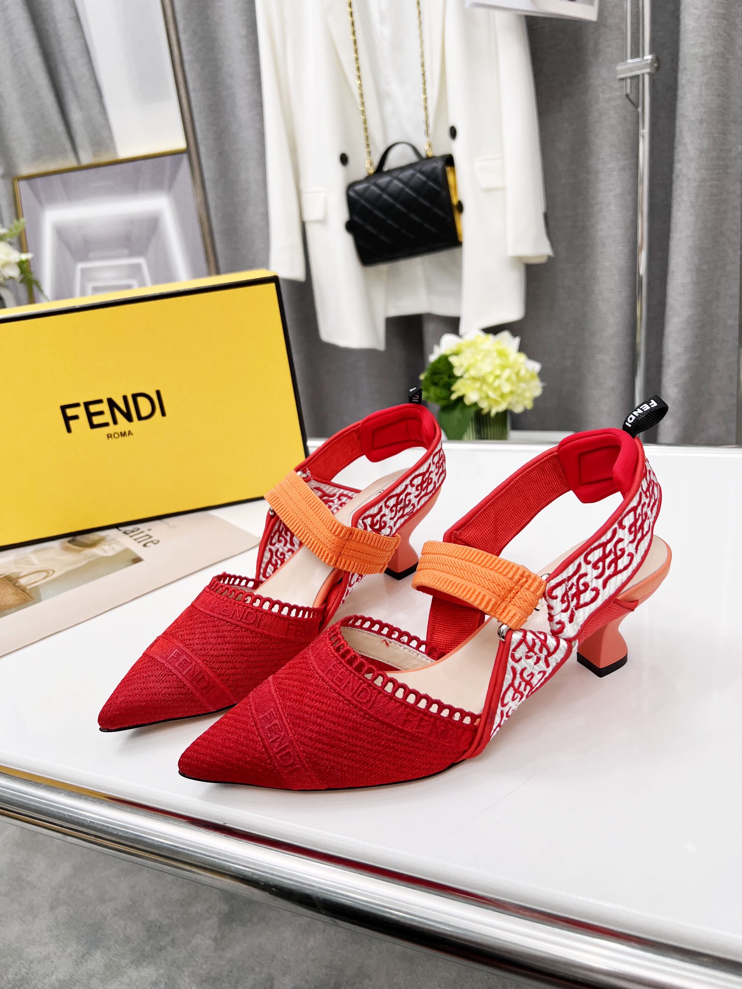 Fendi Women Colibri Pumps-0016  35-42