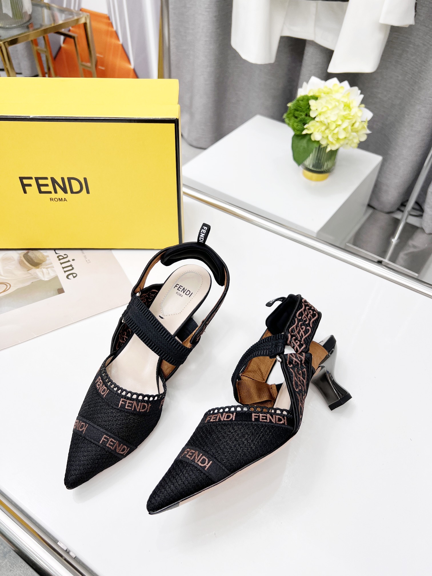 Fendi Women Colibri Pumps-0017 35-42