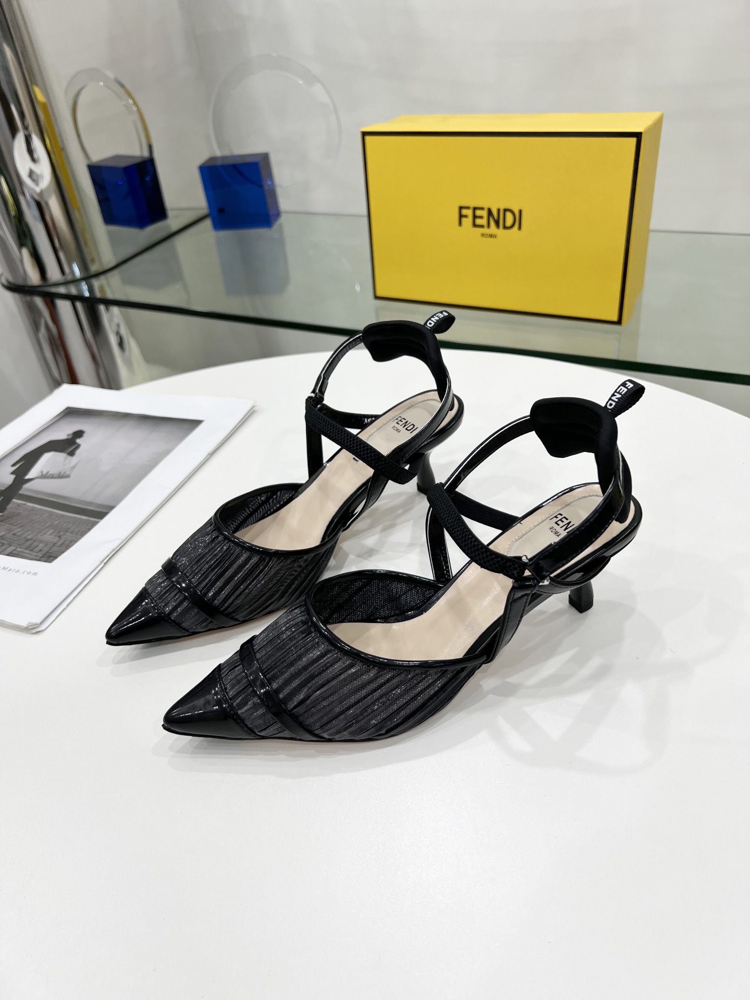 Fendi Women Colibri Pumps-0018 35-42