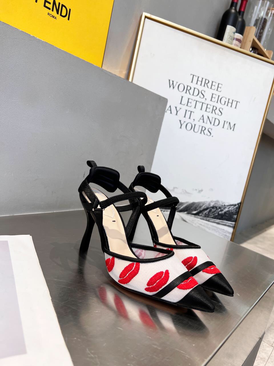 Fendi Women Colibri Pumps-0021 35-42