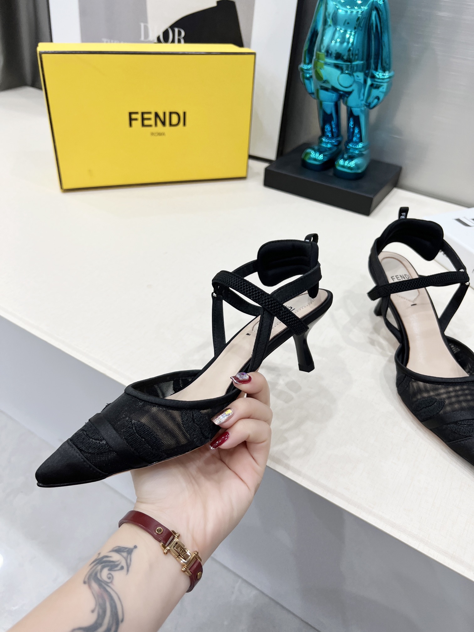Fendi Women Colibri Pumps-0027 35-42