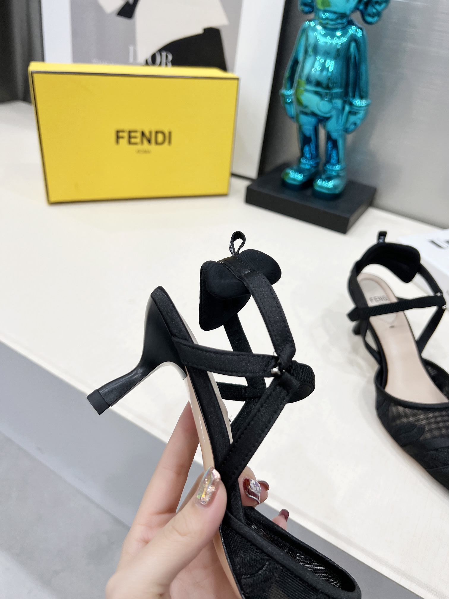 Fendi Women Colibri Pumps-0027 35-42