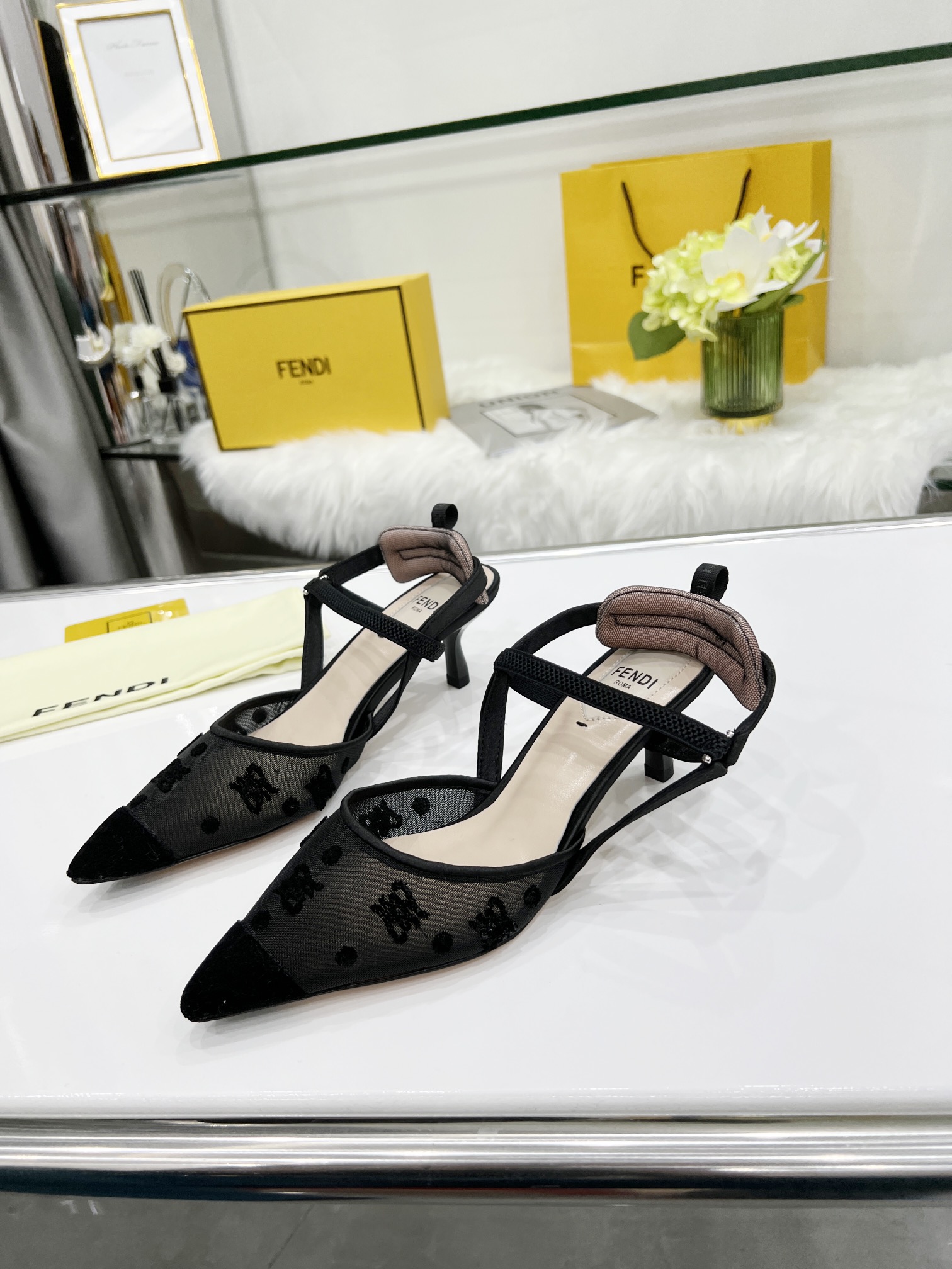 Fendi Women Colibri Pumps-0033 35-42