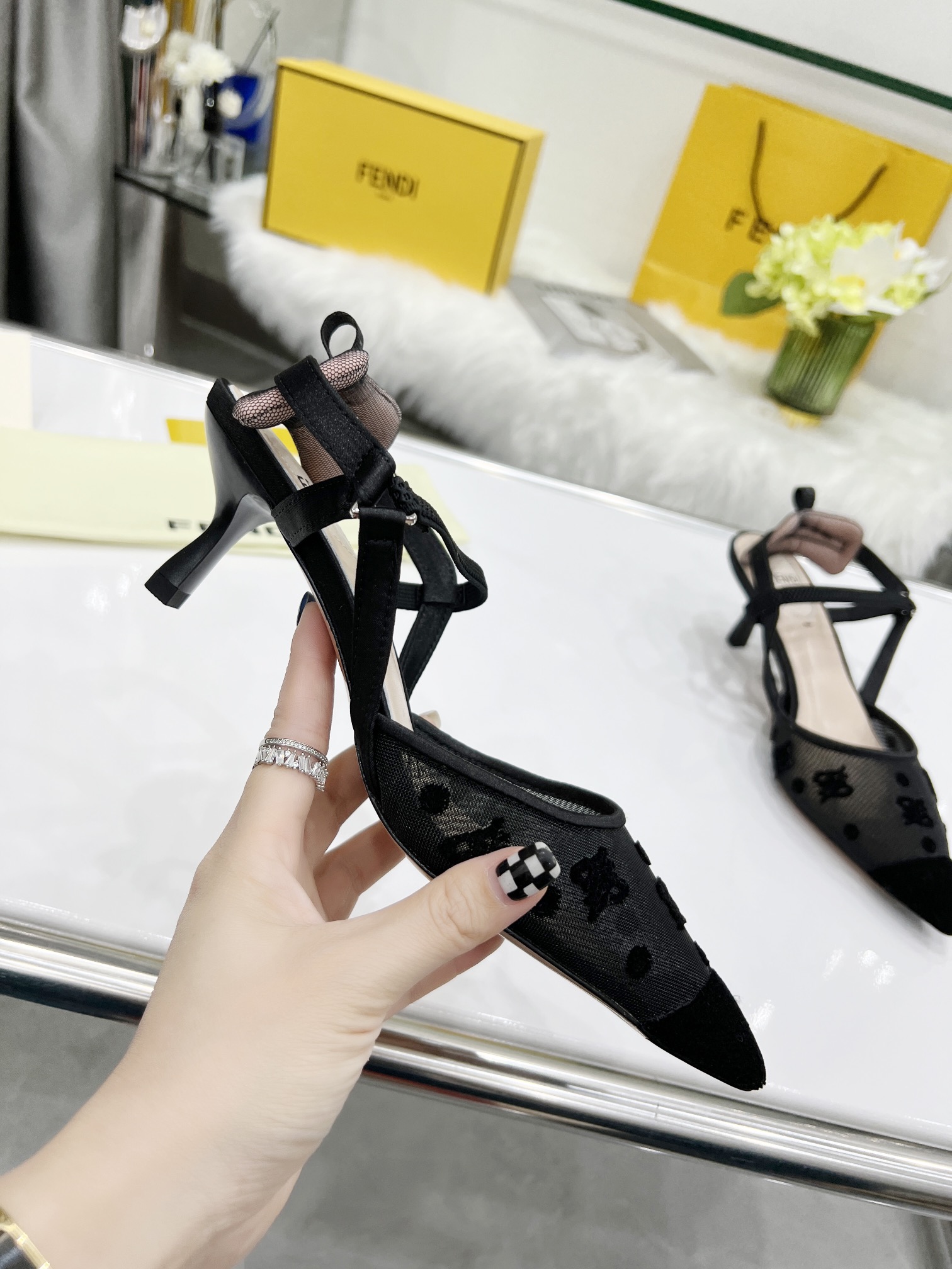 Fendi Women Colibri Pumps-0033 35-42