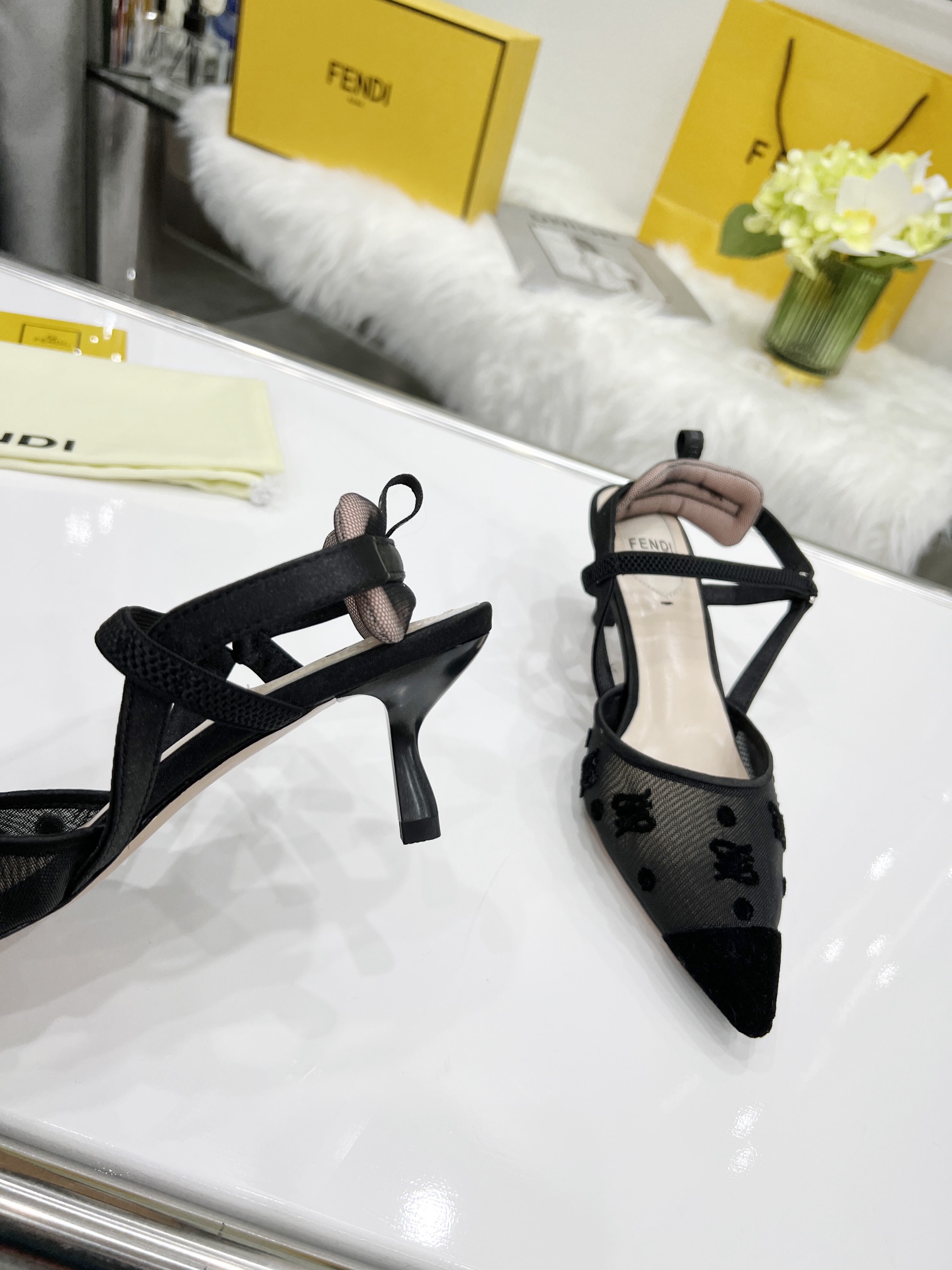Fendi Women Colibri Pumps-0033 35-42
