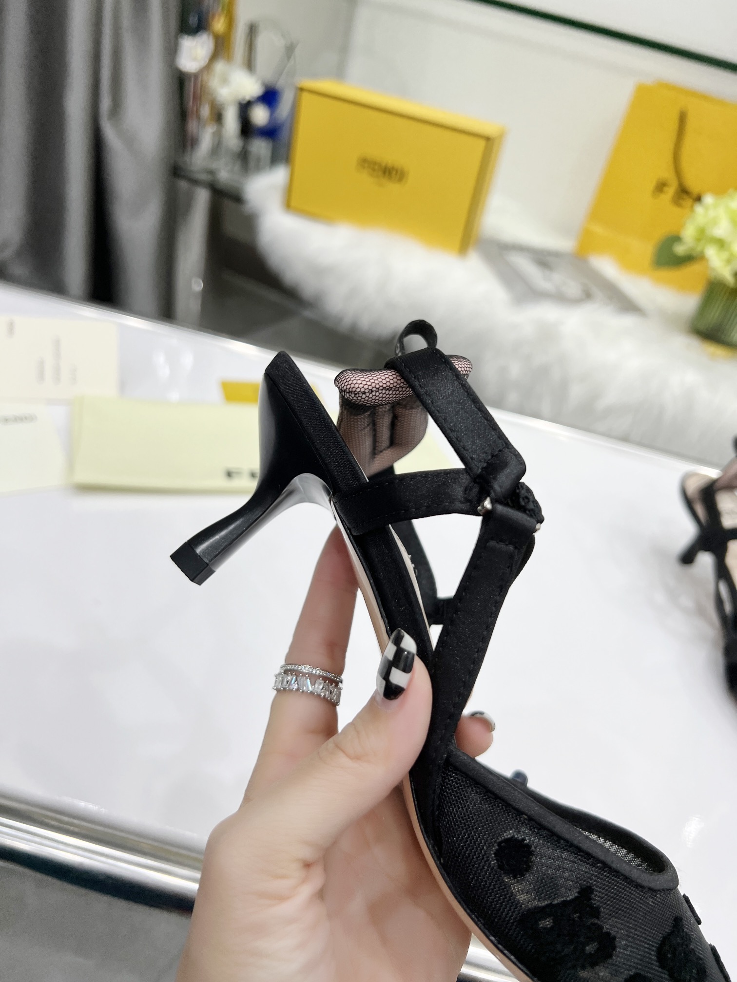 Fendi Women Colibri Pumps-0033 35-42