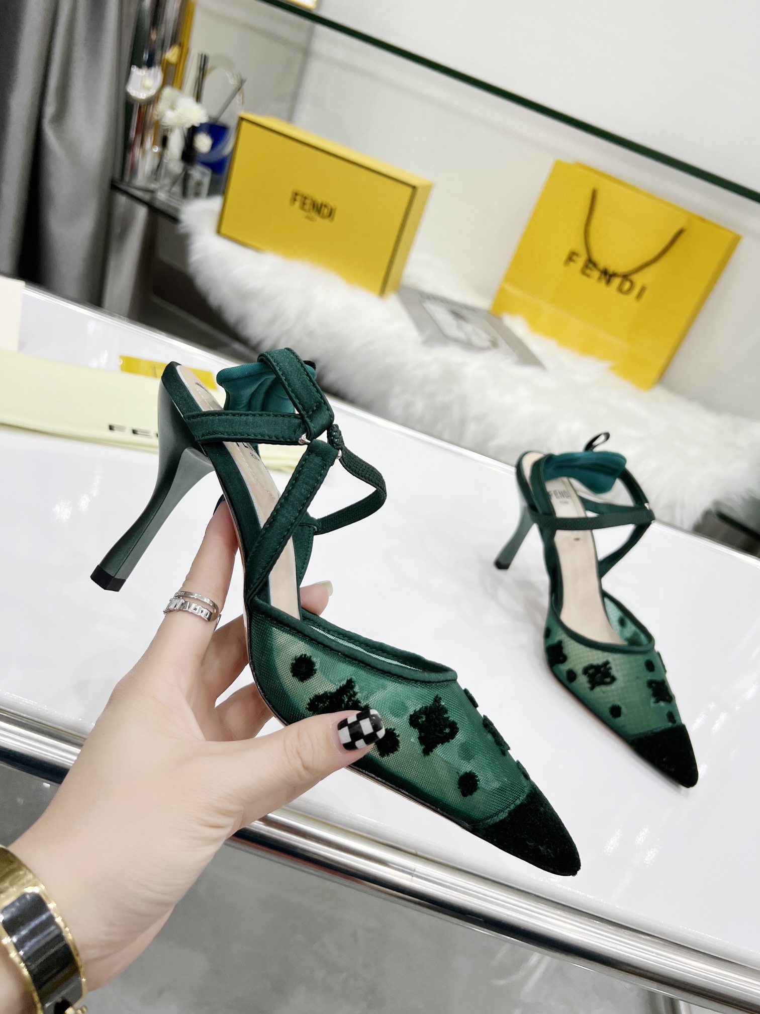 Fendi Women Colibri Pumps-0034 35-42