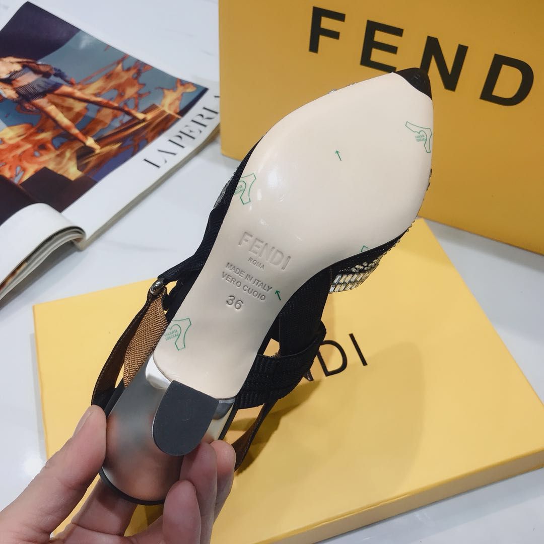 Fendi Women Colibri Pumps-0041 35-42