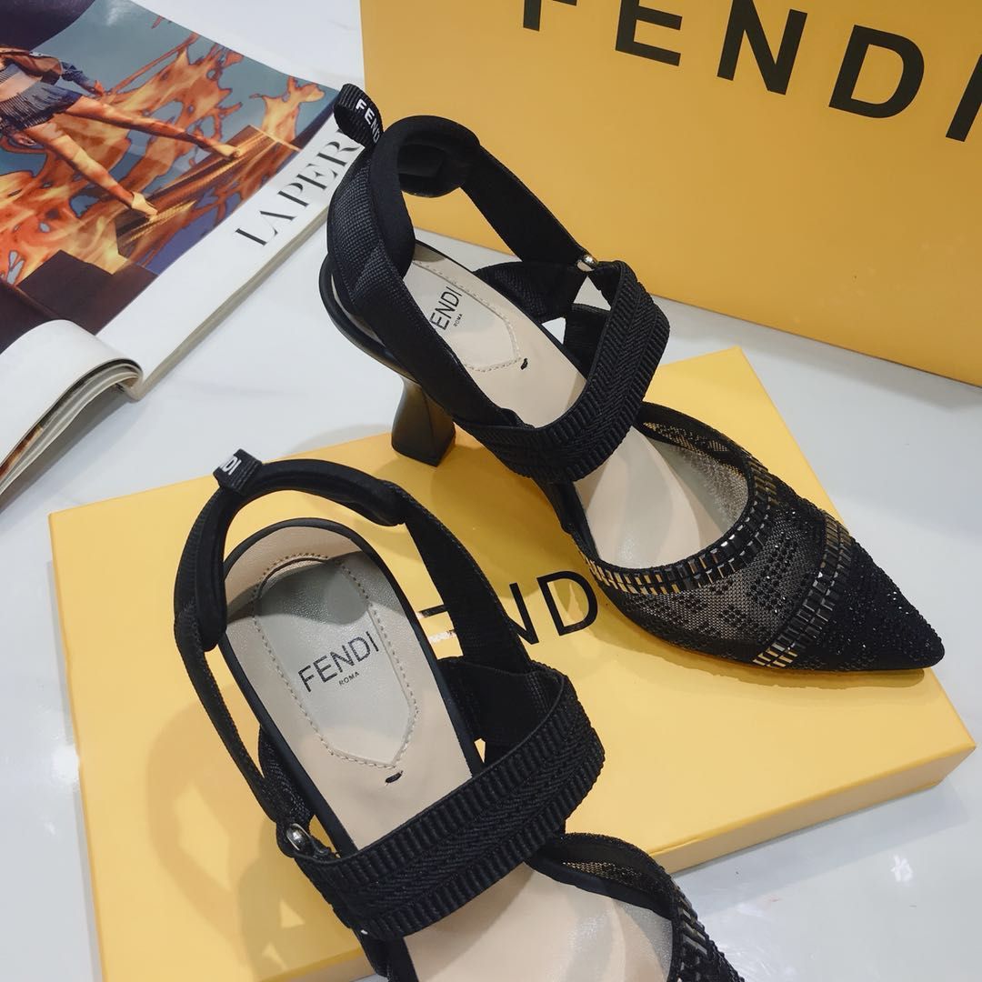 Fendi Women Colibri Pumps-0043 35-42