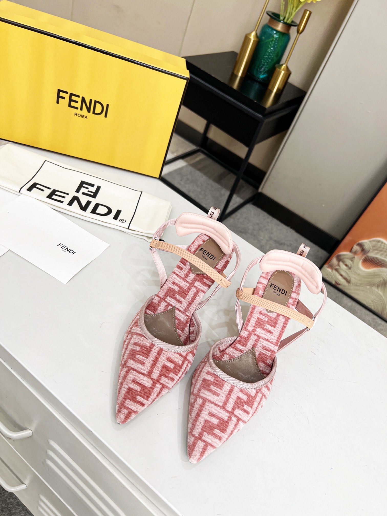 Fendi Women Colibri Pumps-0048 35-42