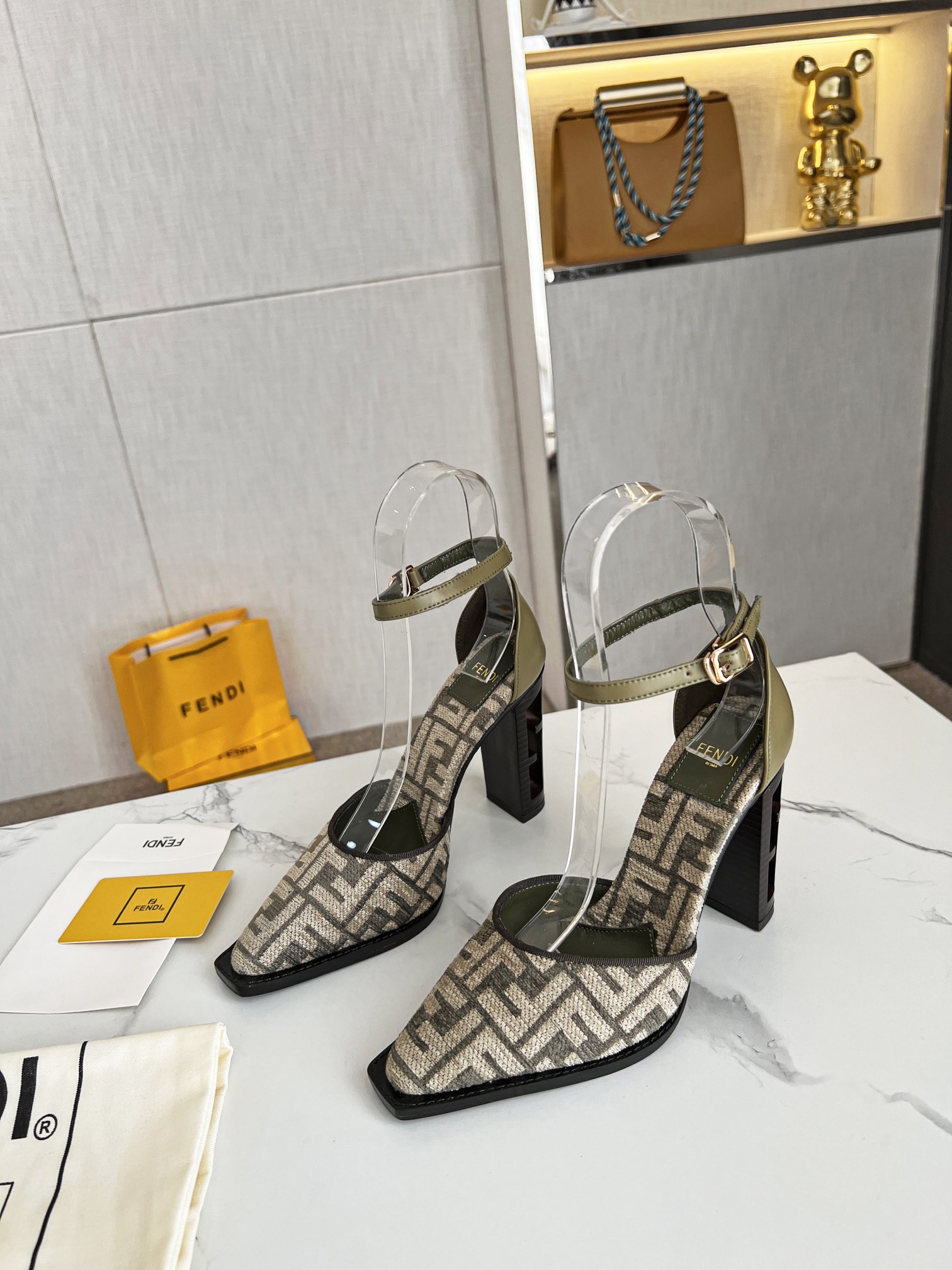 Fendi Women Colibri Pumps-0055 35-42
