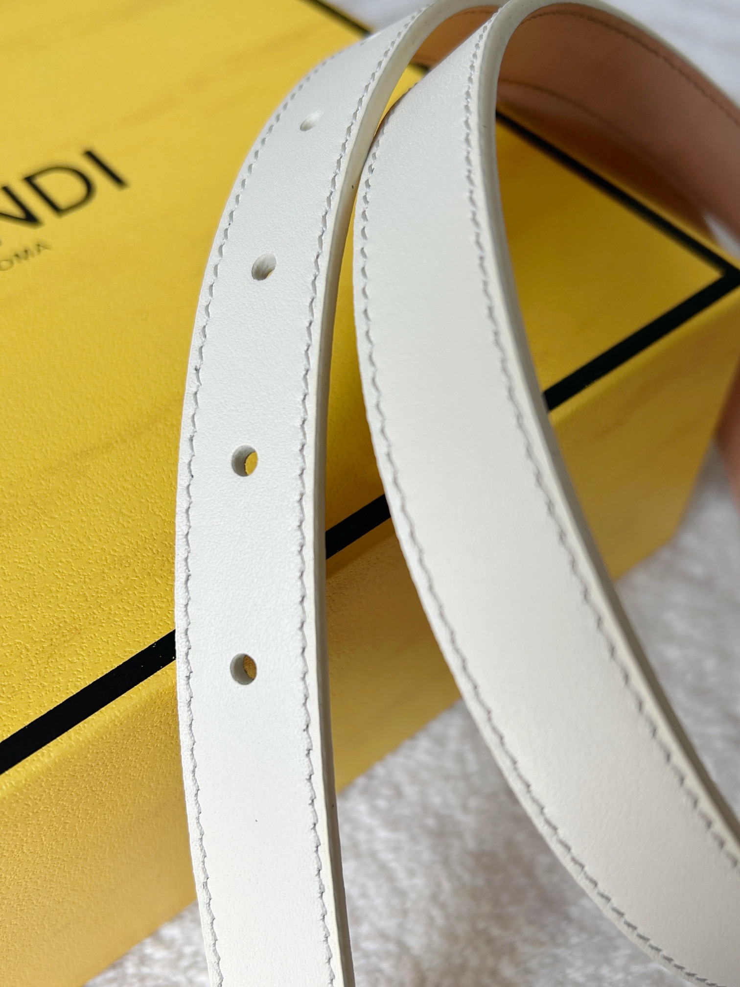 Fendi Womens Leather Belt Width 2.0cm-0010
