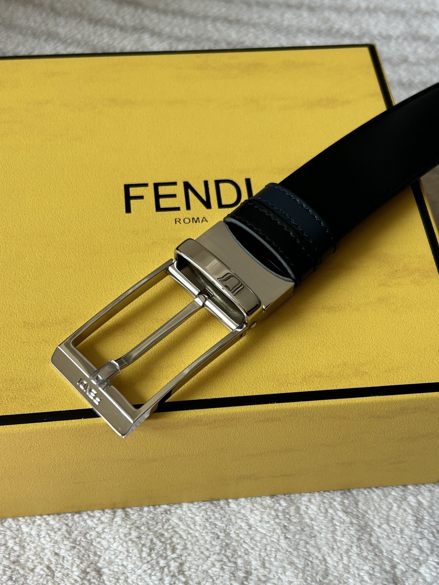 Fendi Womens Leather Belt Width 2.0cm-0020