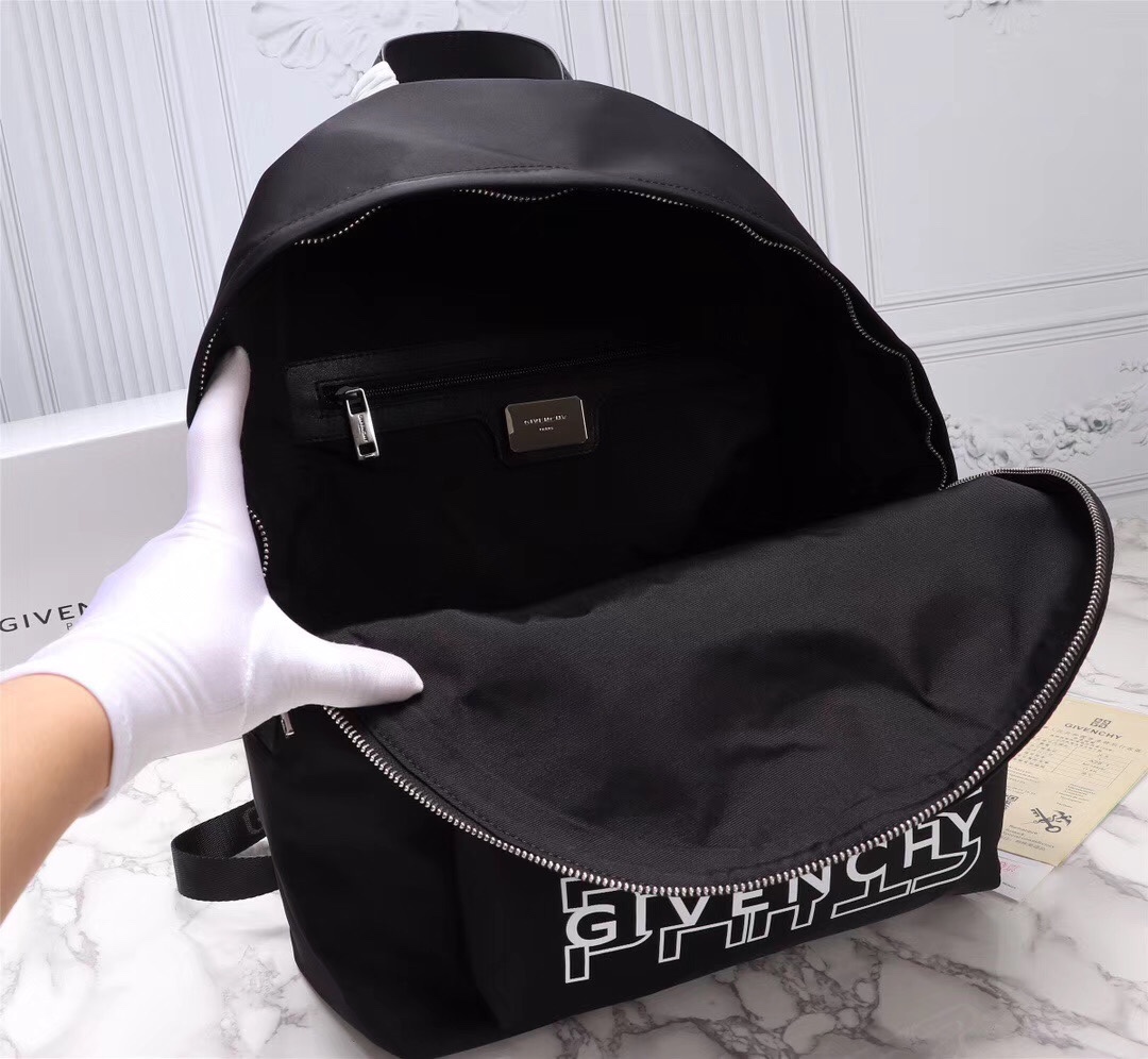 Givenchy Mens Backpack Black-001