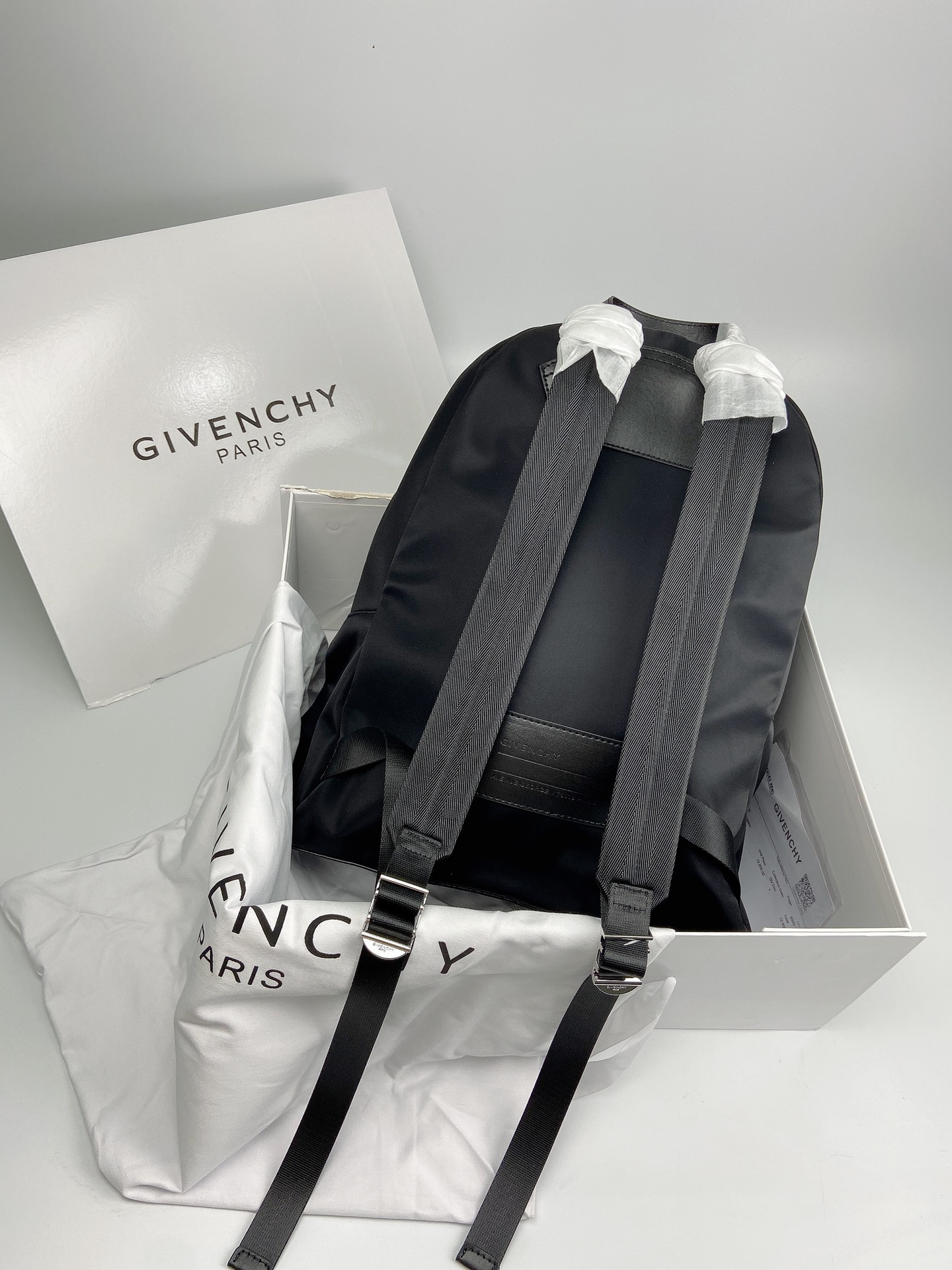 Givenchy Mens Backpack Black-002