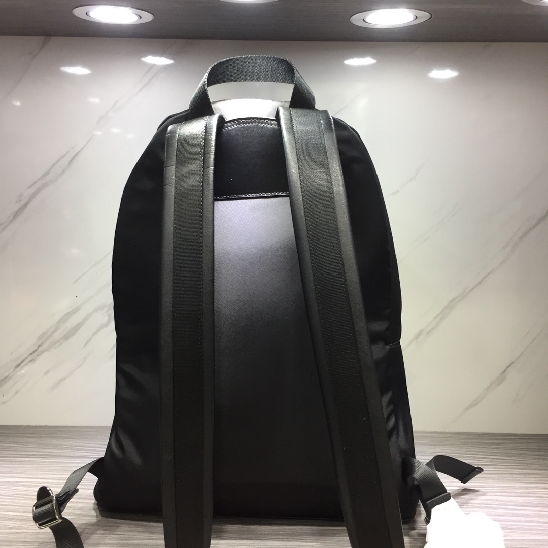 Givenchy Mens Backpack Black-003