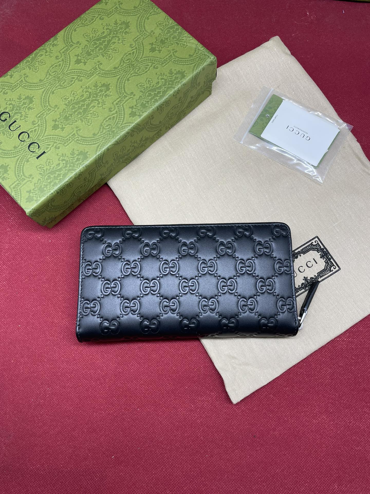 Good Price Gucci Men Large Zip Around Wallet Black 307987 Replica 