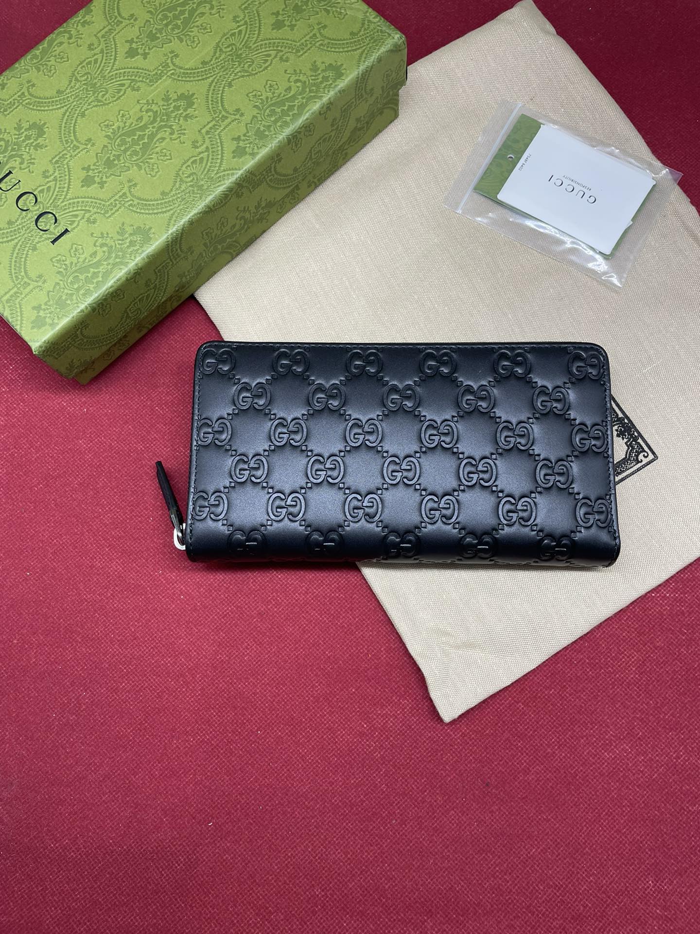 Good Price Gucci Men Large Zip Around Wallet Black 307987 Replica 