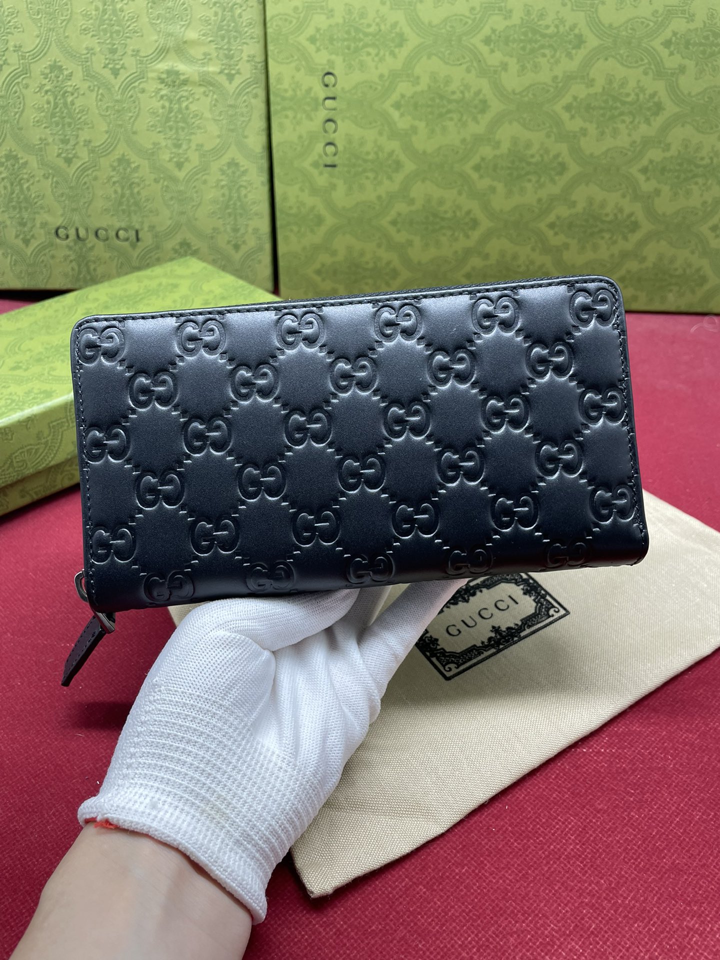 Good Price Gucci Men Large Zip Around Wallet Black 307987 Replica 