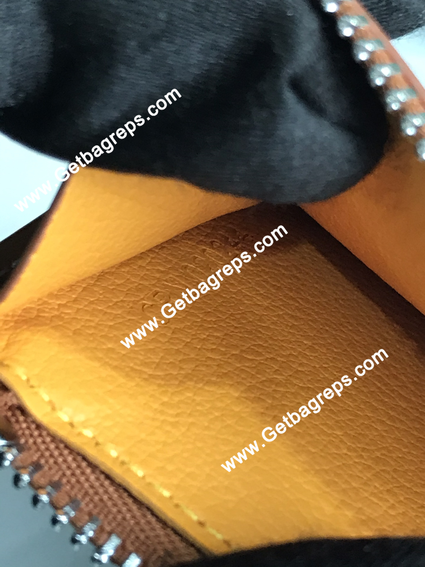 Goyard Bourbon Zipped Card Holder 020244-11