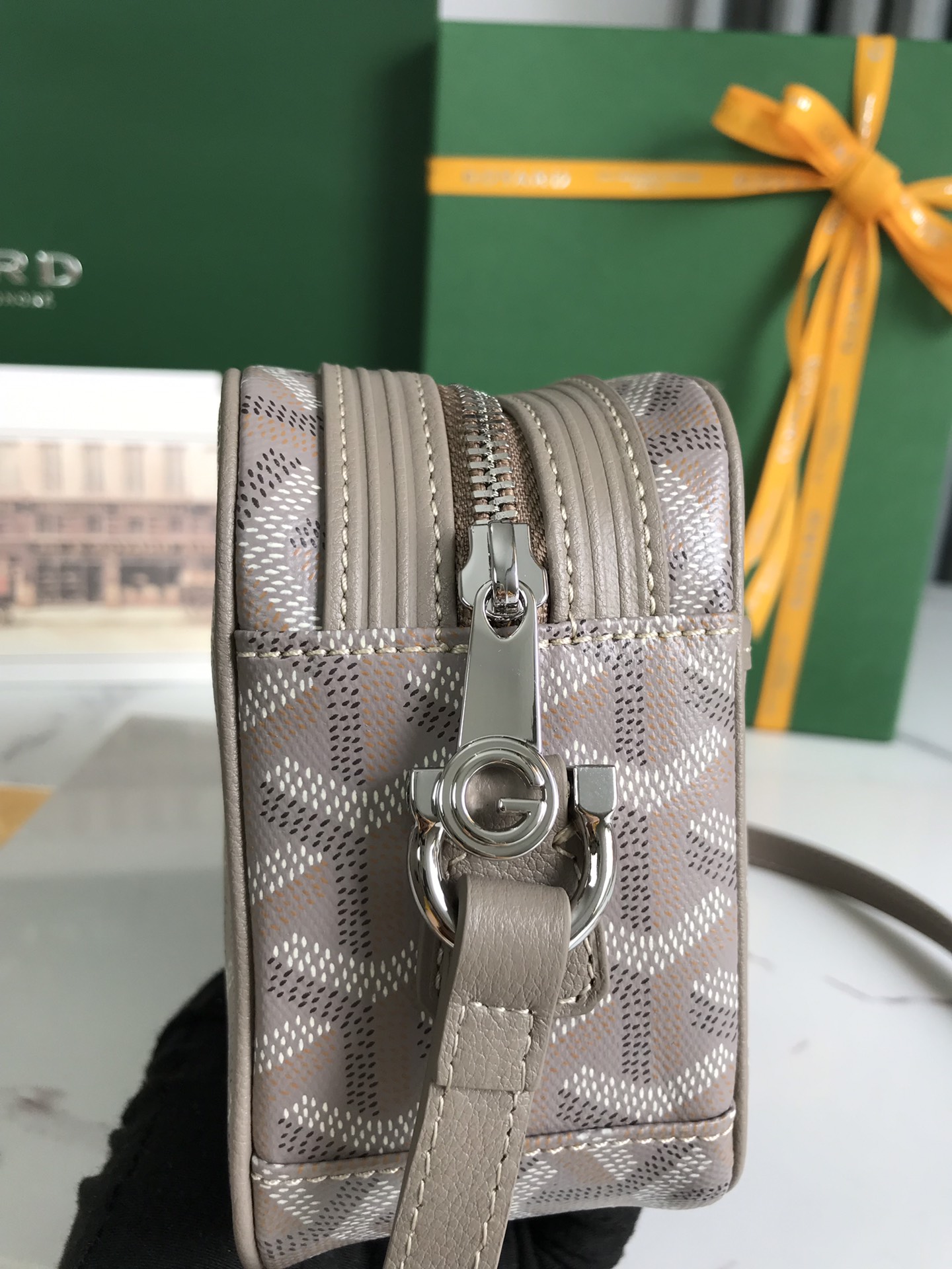 Goyard Cap-Vert PM Bag Milk Tea Gray