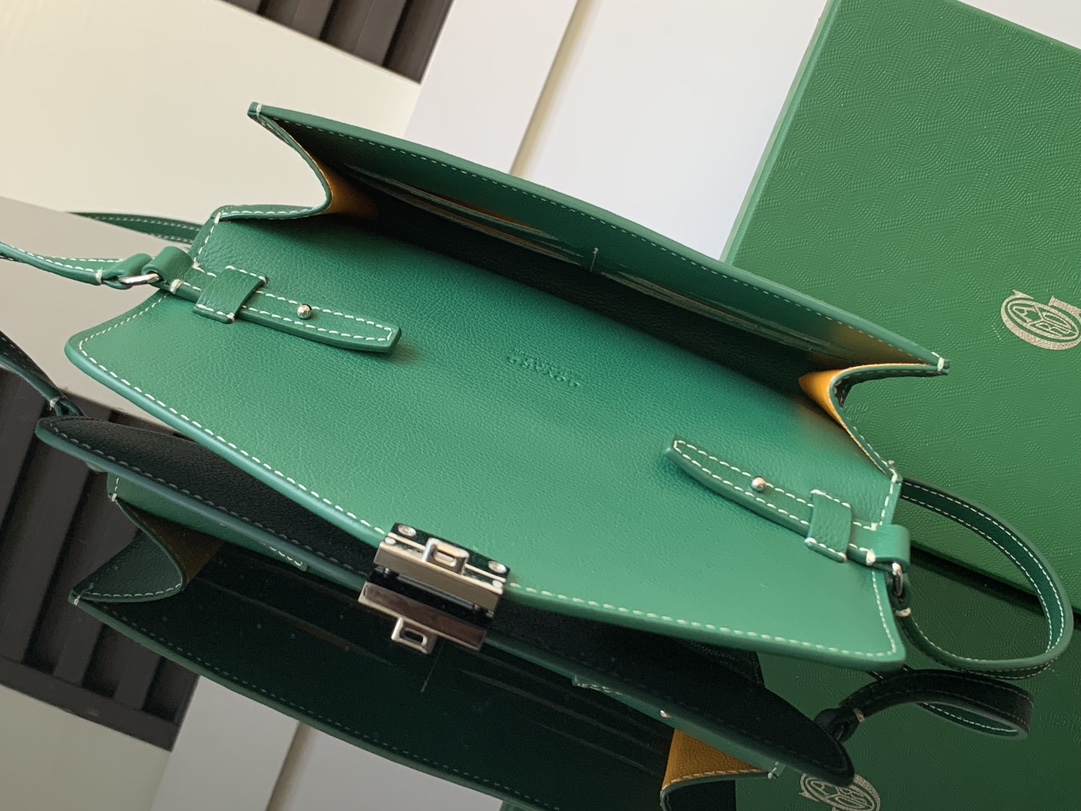 Goyard Chypre Wallet-Pouch Green