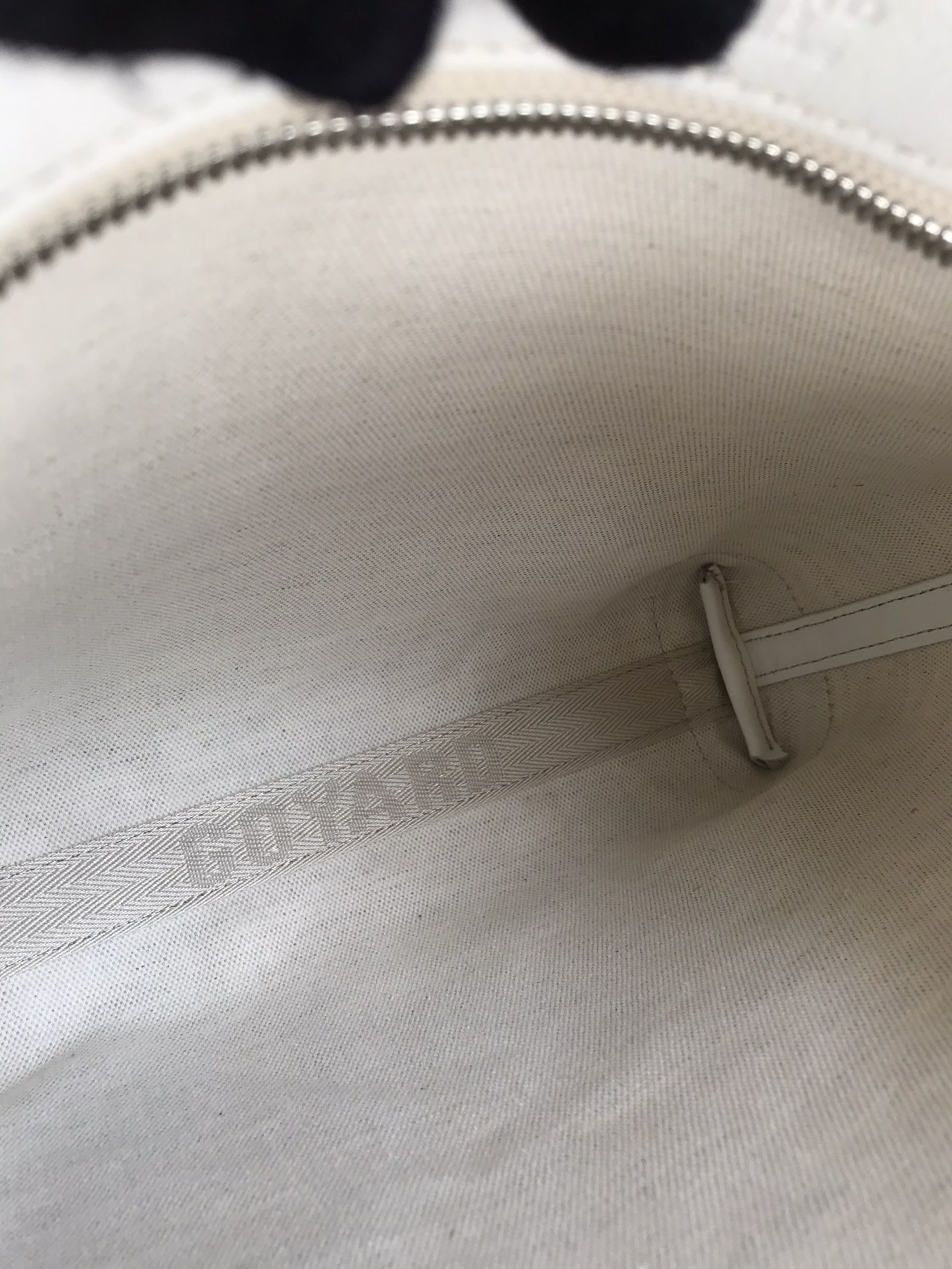 Goyard Conti Pouch Goyardine Canvas and Chevroches Calfskin White