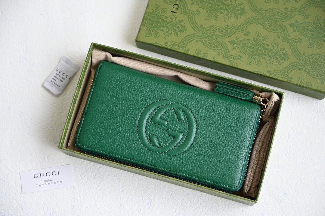 Gucci 308004 Soho Long Round Zippy Wallet Green Leather